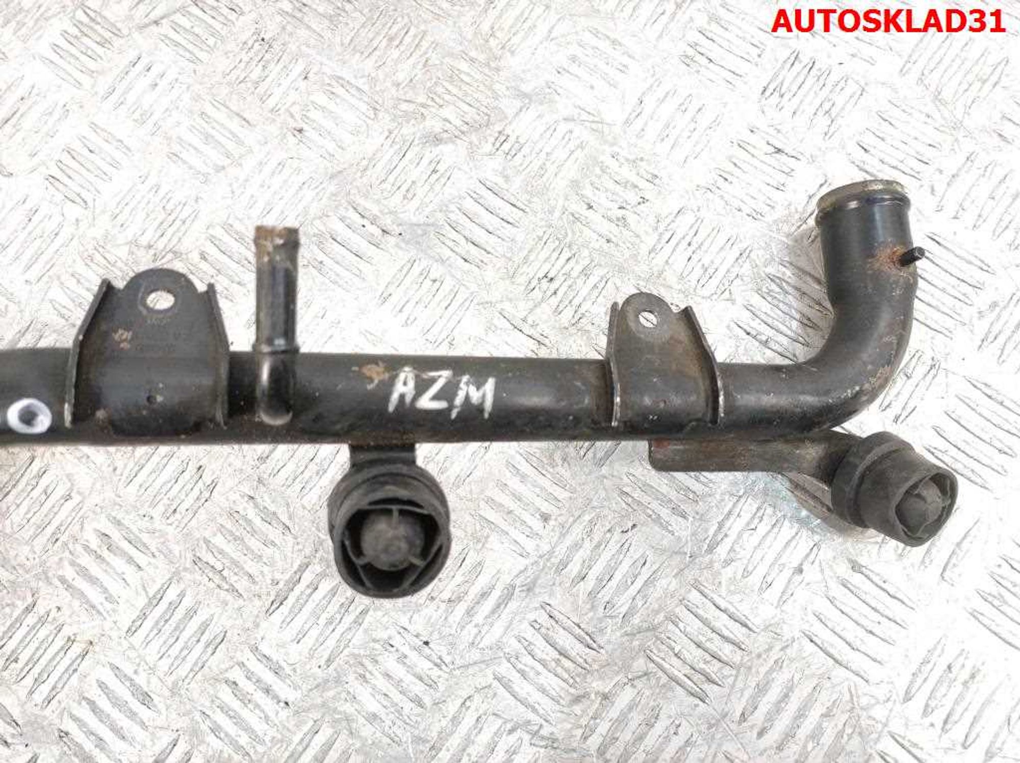 Трубка охлаждающей жидкости VW Passat B5+ AZM 06B121071AF, 800 рублей, Дубовое