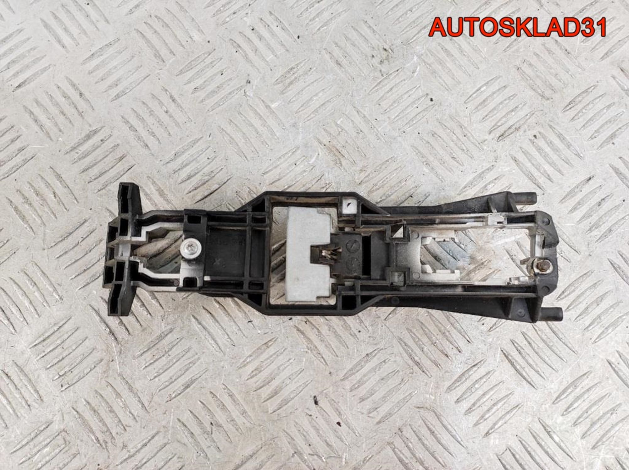 Кронштейн ручки передней правой Mercedes W211, 500 рублей, Дубовое