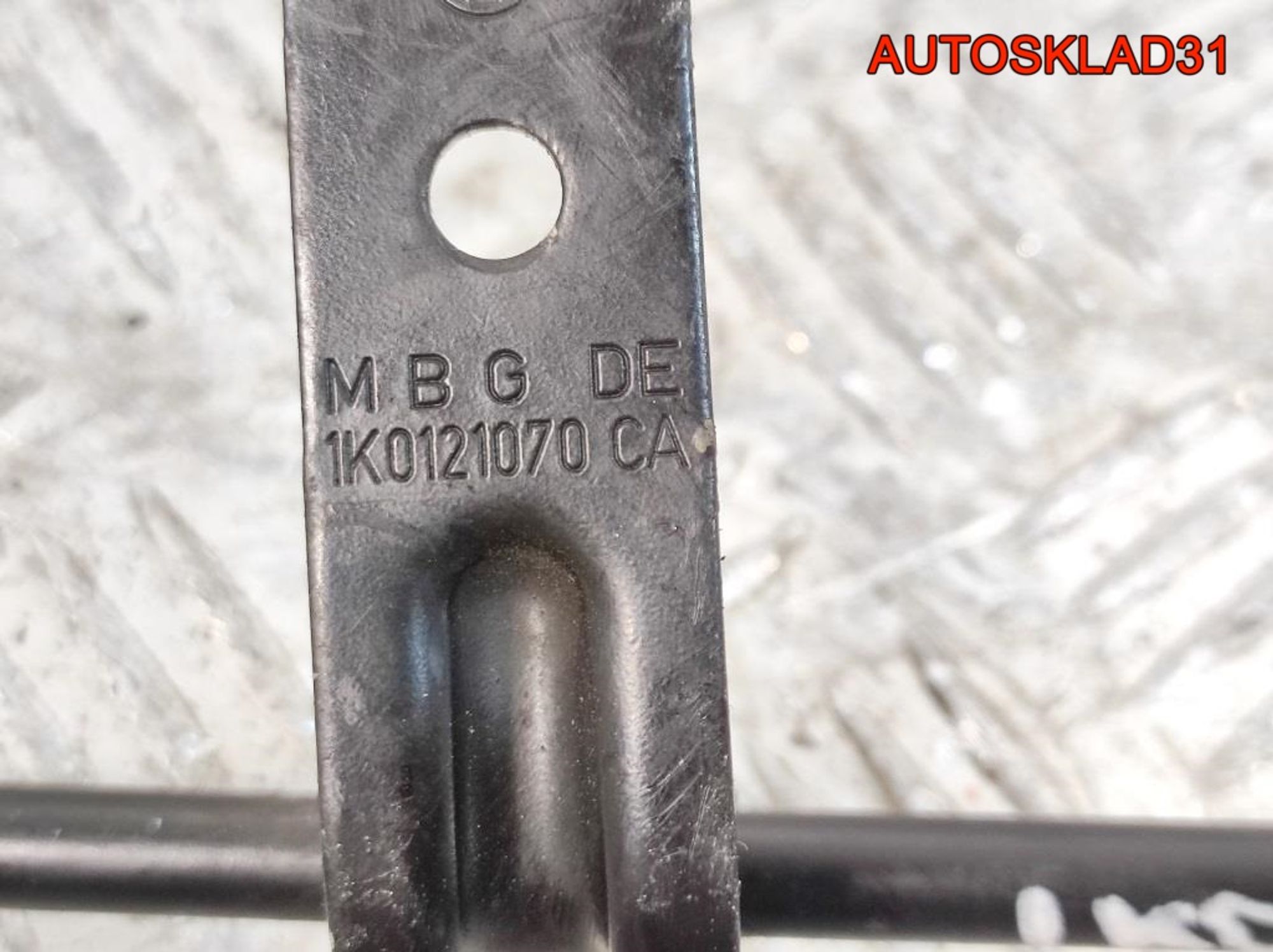 Трубка охлаждающей жидкости VW Tiguan 1,4 Бензин 1K0121070CA, 1000 рублей, Дубовое