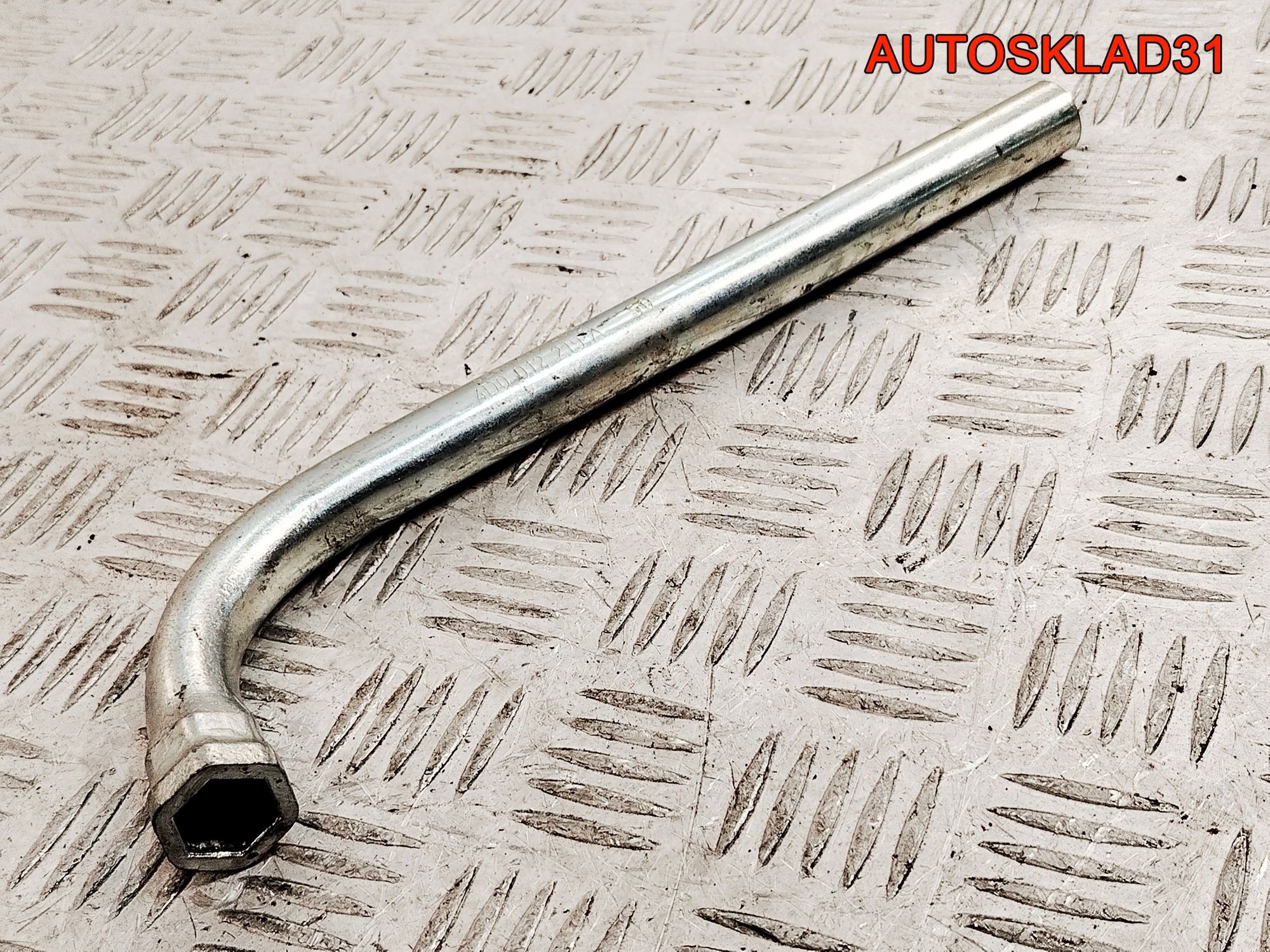 Ключ баллонный Audi A6 C5 4D0012219A, 700 рублей, Дубовое