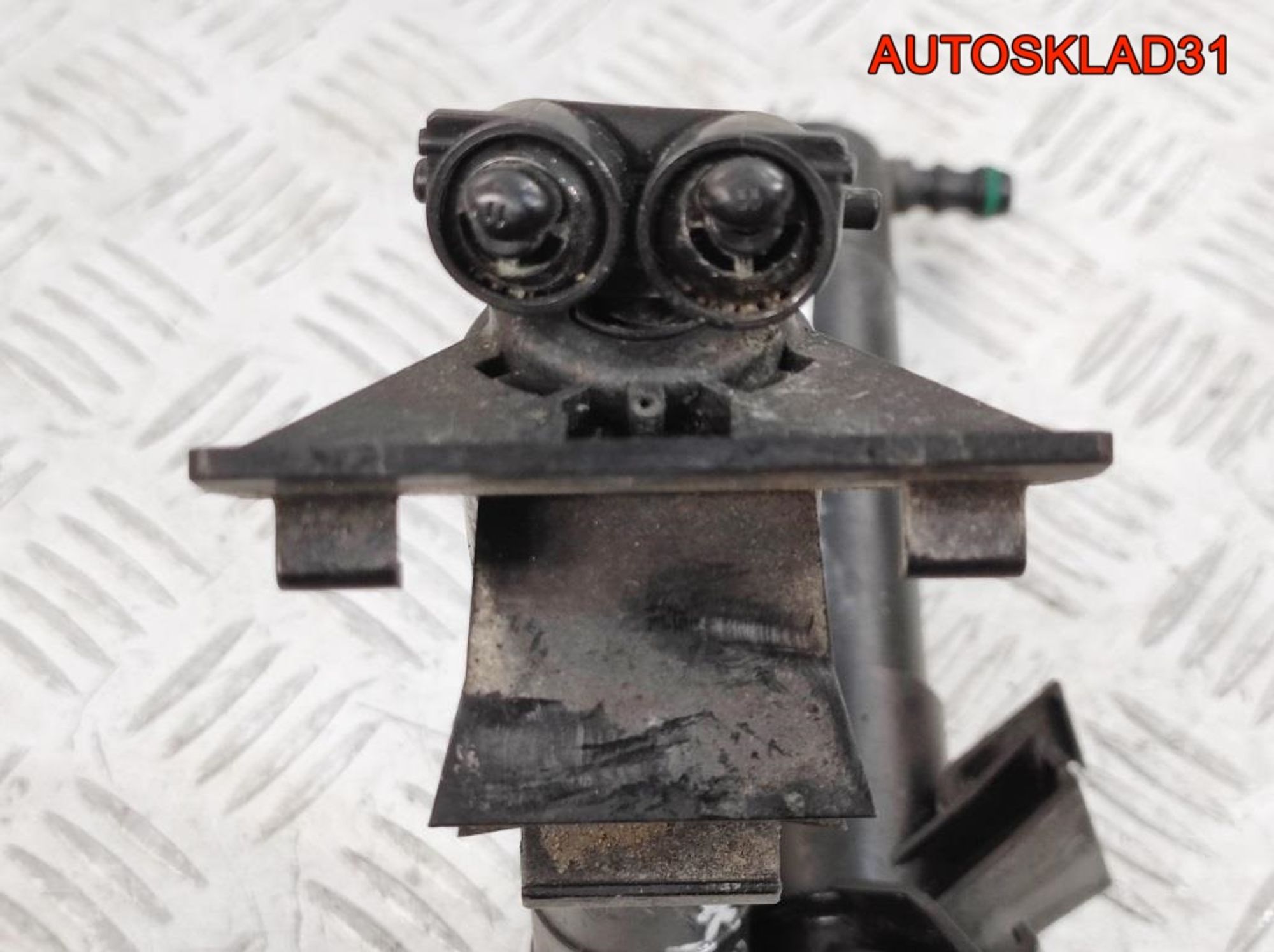 Форсунка омывателя фары Ford Focus 2 4M5113L014AB, 7000 рублей, Дубовое