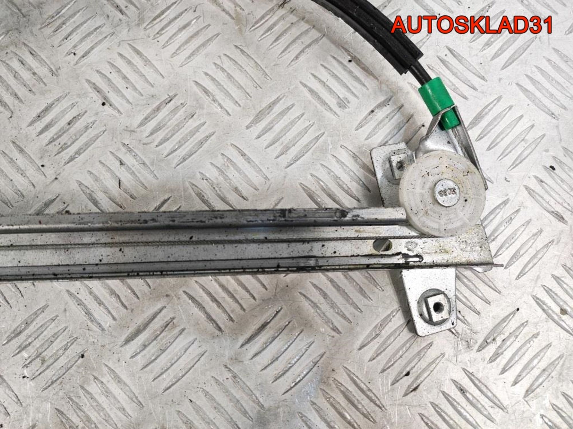 Стеклоподъемник перед левый Mitsubishi Carisma DA, 2300 рублей, Дубовое