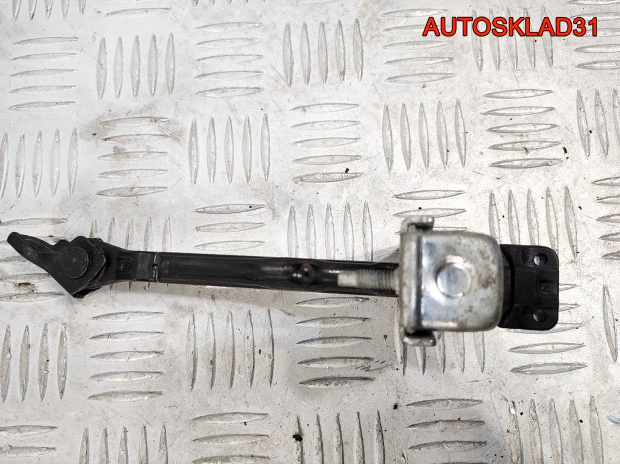 Ограничитель двери передней Opel Astra J 13270665, 900 рублей, Дубовое