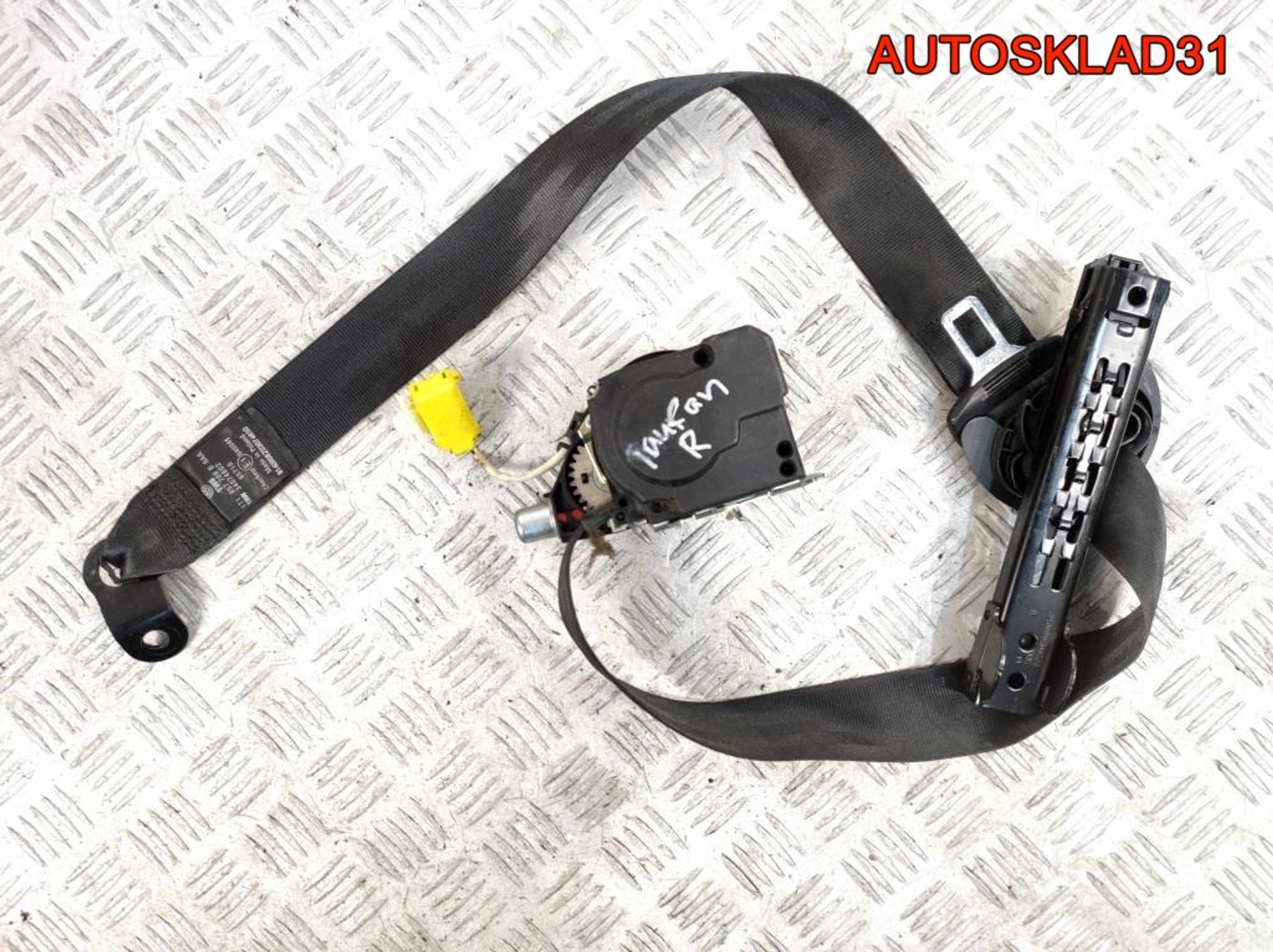 Ремень безопасности перед правый VW Touran 1T1857706B, 2000 рублей, Дубовое