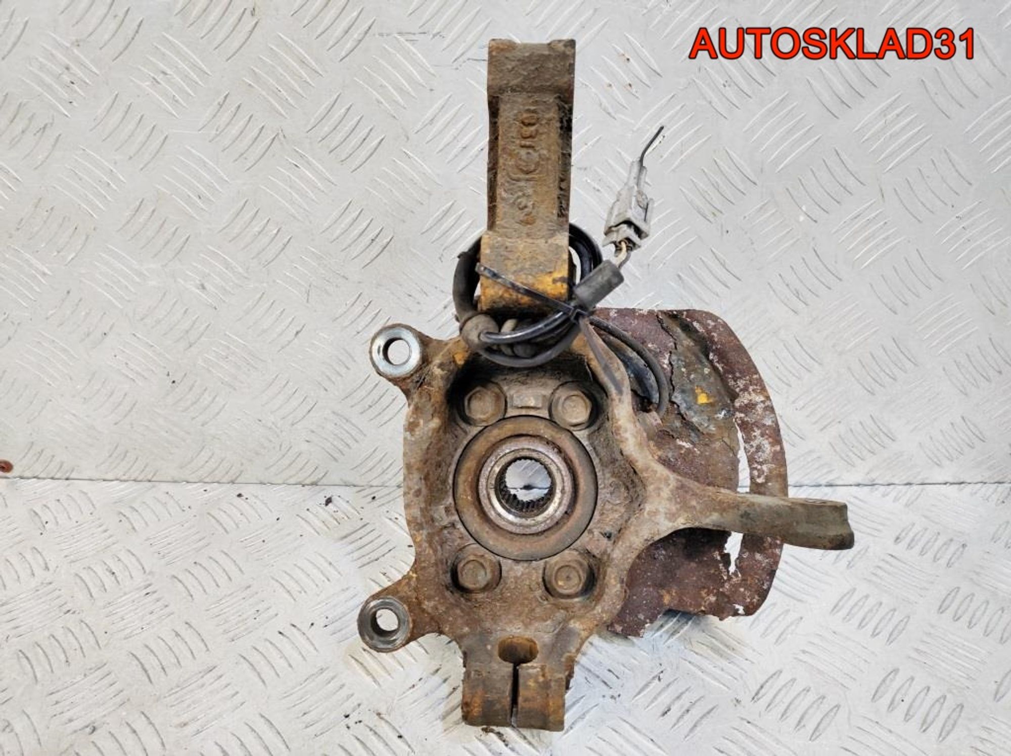 Кулак поворотный передний правый Nissan Qashqai 1, 2900 рублей, Дубовое