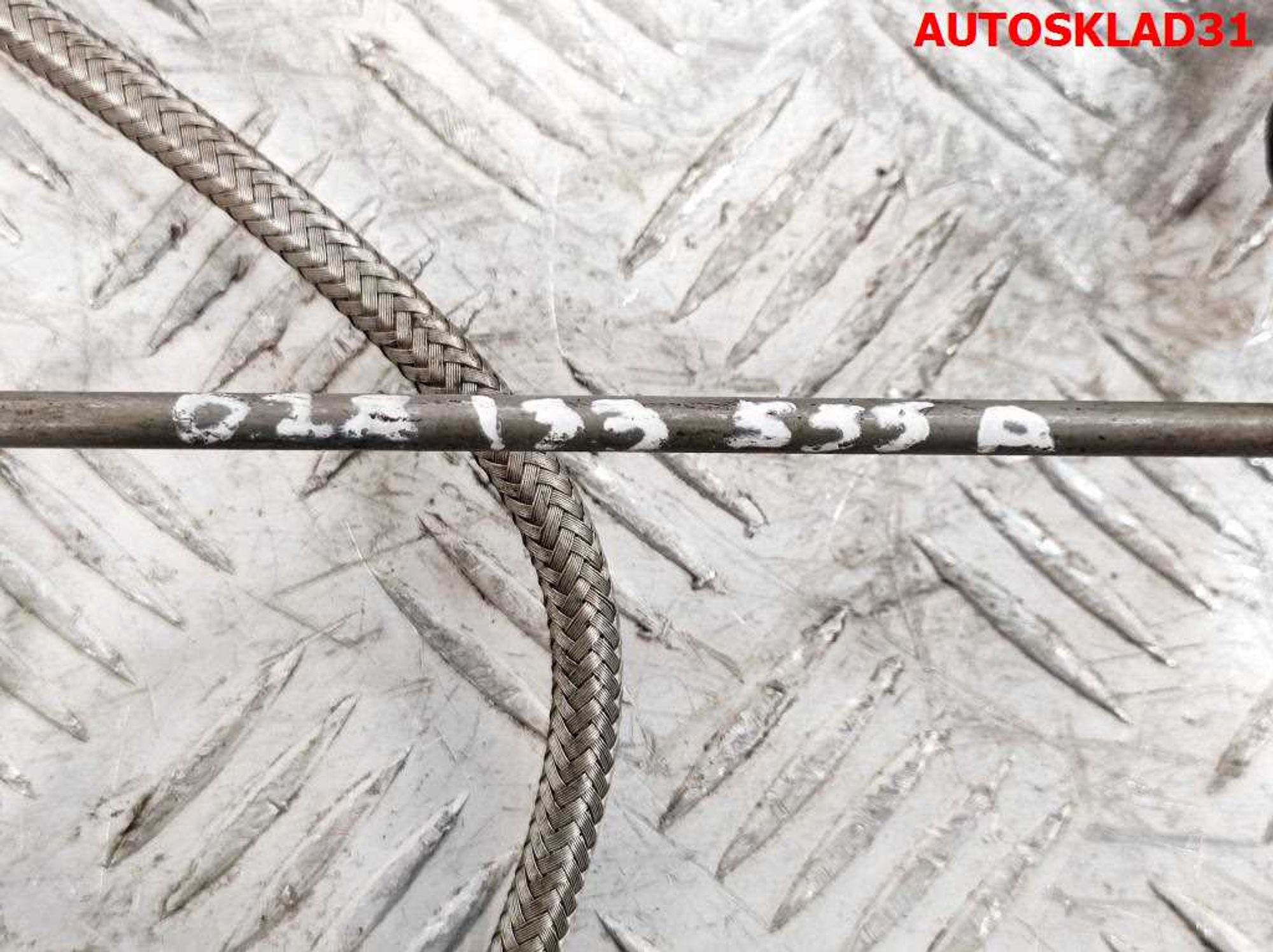 Форсунка топливная Audi 100 C4 2,3 AAR Бензин 035133551C Цена за комплект с трубками, 4000 рублей, Дубовое