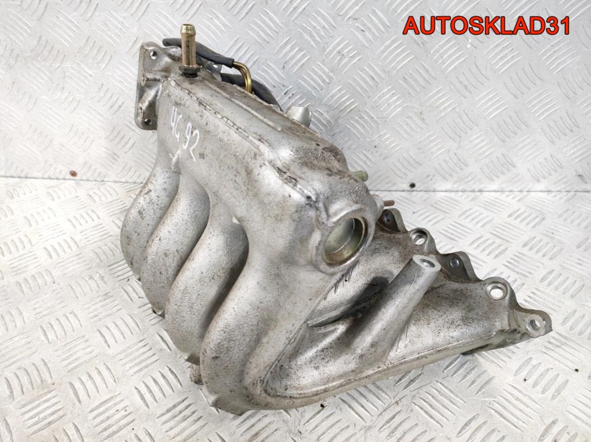 Коллектор впускной Mitsubishi Carisma DA 1,6 4G92, 1400 рублей, Дубовое