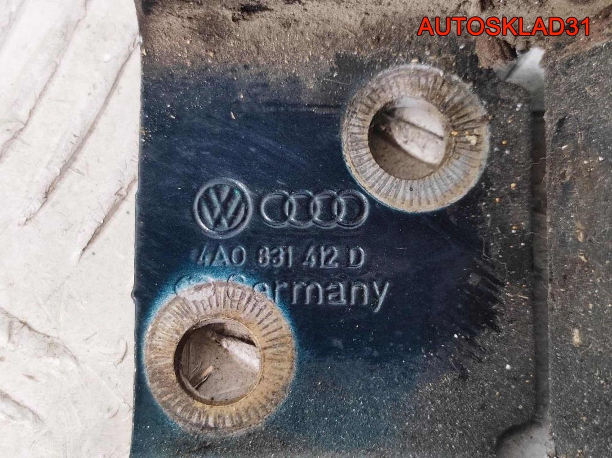 Петля двери передней правой нижняя Audi A6 C4, 1800 рублей, Дубовое