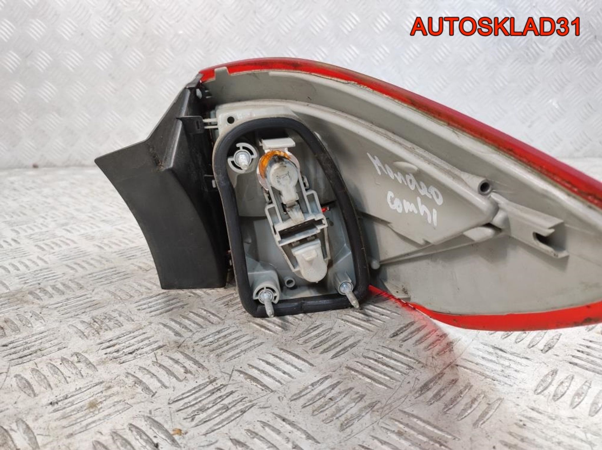 Фонарь задний наружный левый TYC Ford Mondeo 4 11B694012B Combi, 2000 рублей, Дубовое