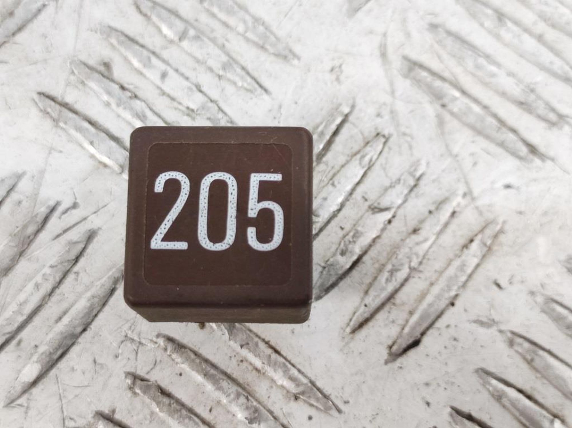 Реле №205 многофункциональное Audi A6 C4 431951253D, 600 рублей, Дубовое