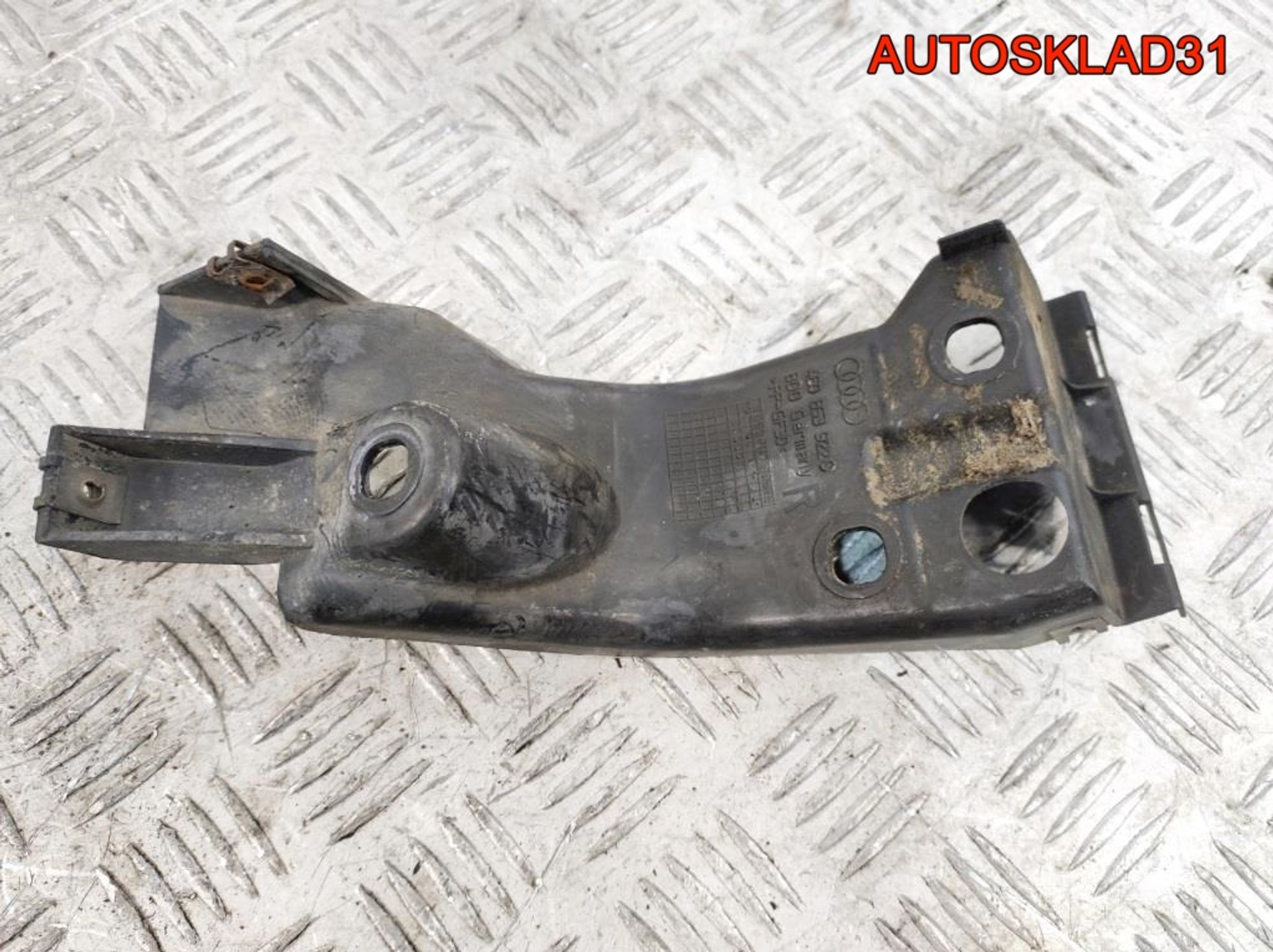 Кронштейн порога Audi A8 D3 4E0859922C, 1000 рублей, Дубовое