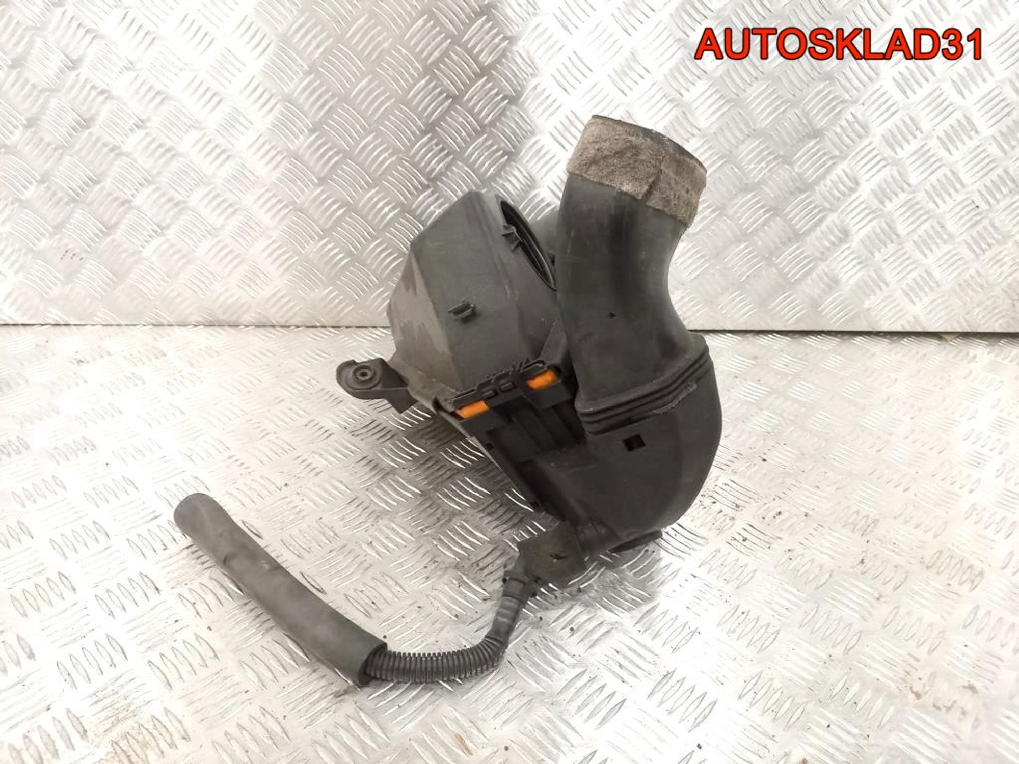 Корпус воздушного фильтра BMW E90 13717797467, 3600 рублей, Дубовое