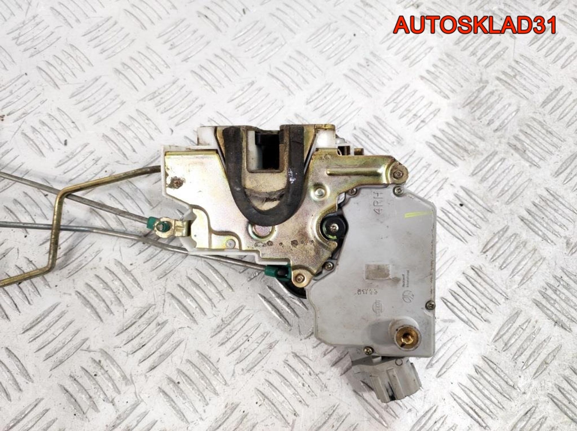 Замок двери передней правой Nissan Primera P11 805022F915, 1500 рублей, Дубовое