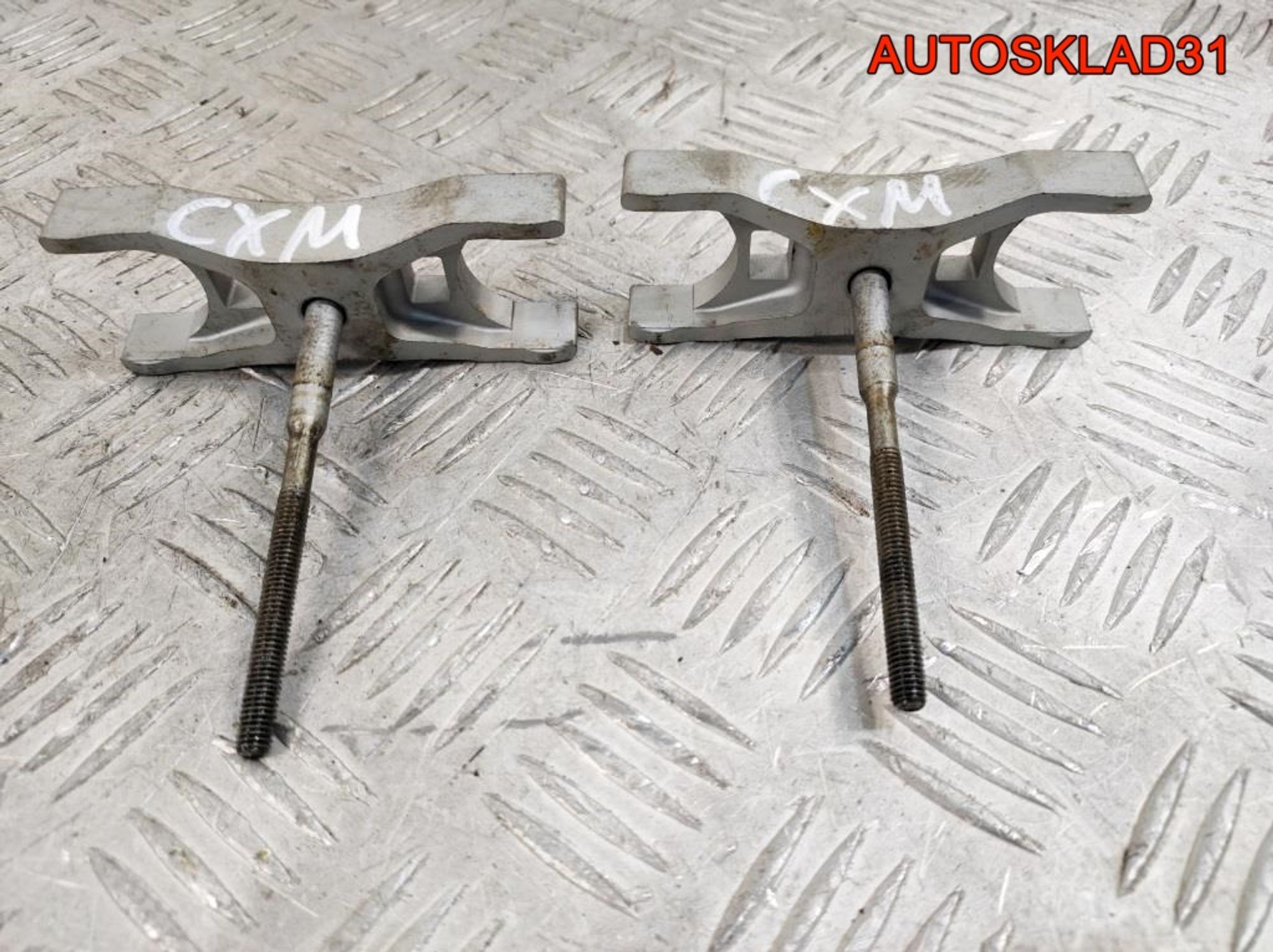 Крепление форсунки Skoda Rapid 1,6 CXM Дизель 04L216, 1000 рублей, Дубовое