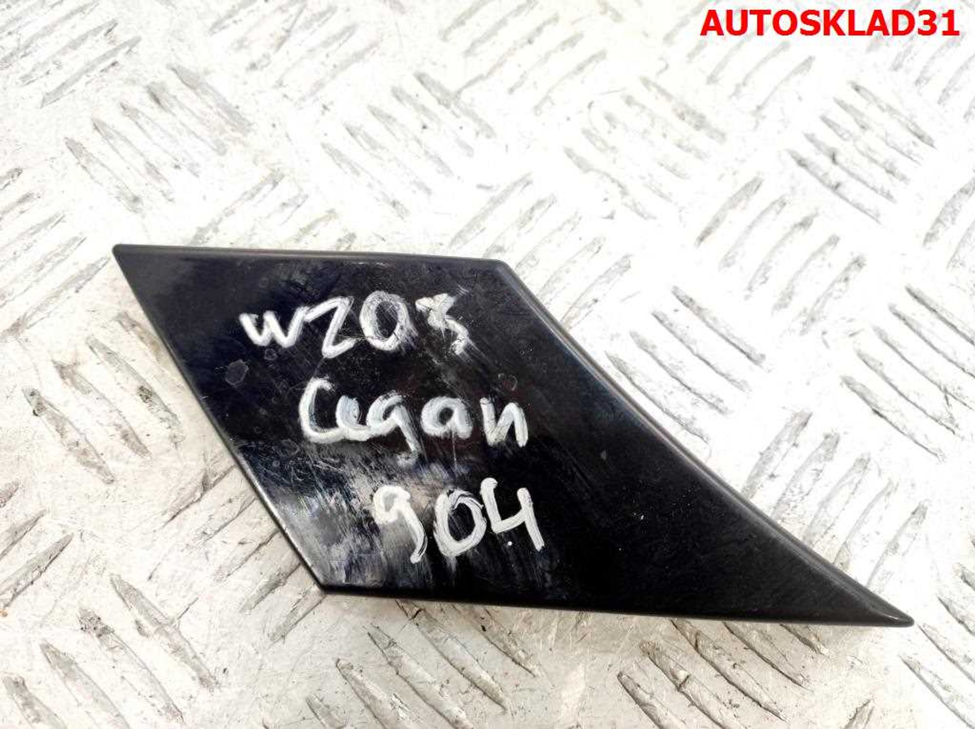 Молдинг заднего крыла правого Mercedes W203 A2036900662 Седан, 600 рублей, Дубовое
