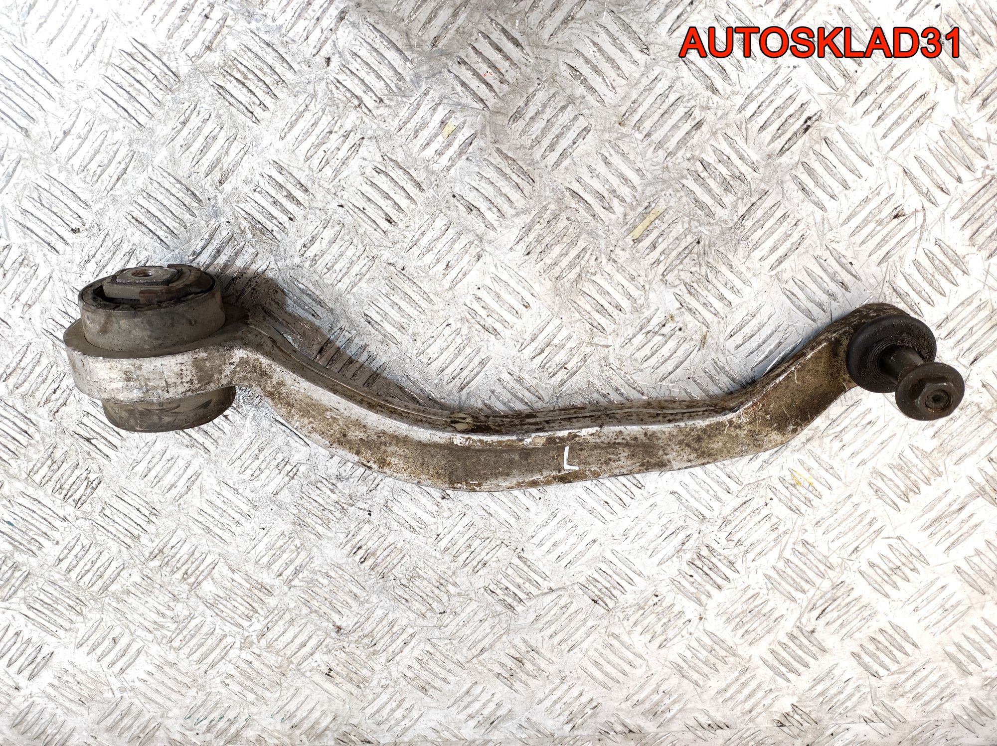 Рычаг передний нижний левый задний VW Passat B5 4D0407695J, 2000 рублей, Дубовое