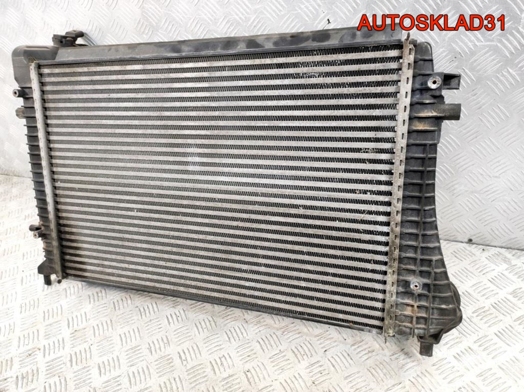 Интеркулер VW Passat B6 2,0 Дизель 3C0145803E, 4500 рублей, Дубовое