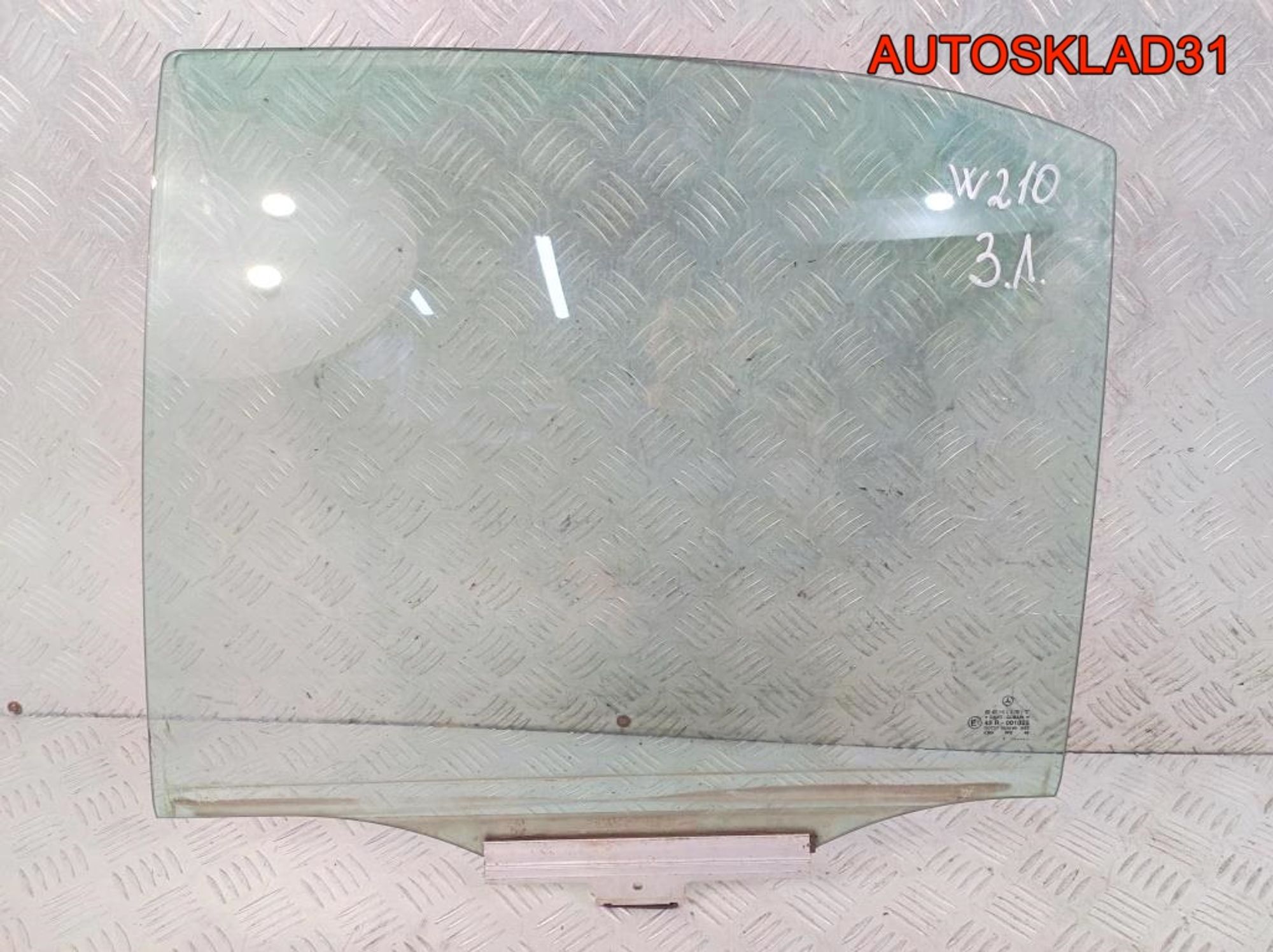 Стекло двери задней левой Mercedes-Benz W210 Седан, 900 рублей, Дубовое