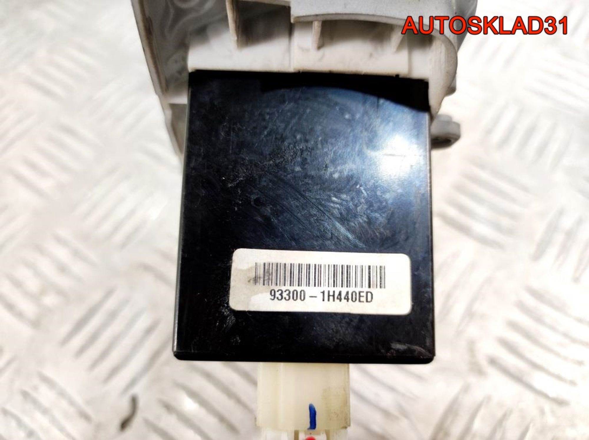 Блок кнопок Kia Ceed 933001H440ED, 2300 рублей, Дубовое