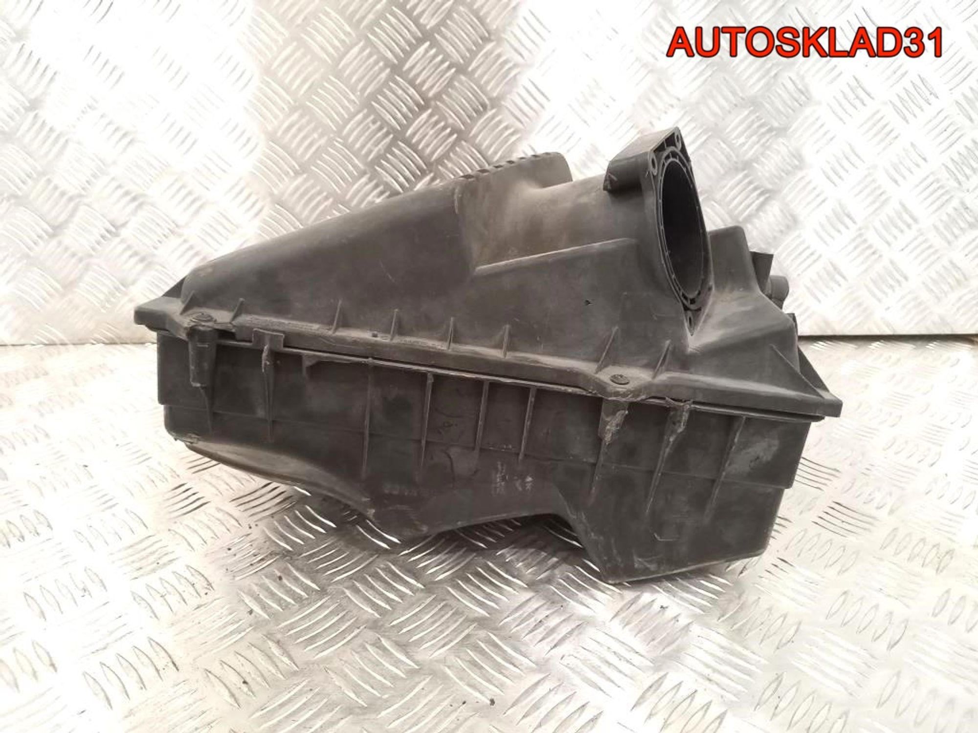 Корпус воздушного фильтра Audi A3 1J0129607S, 1800 рублей, Дубовое