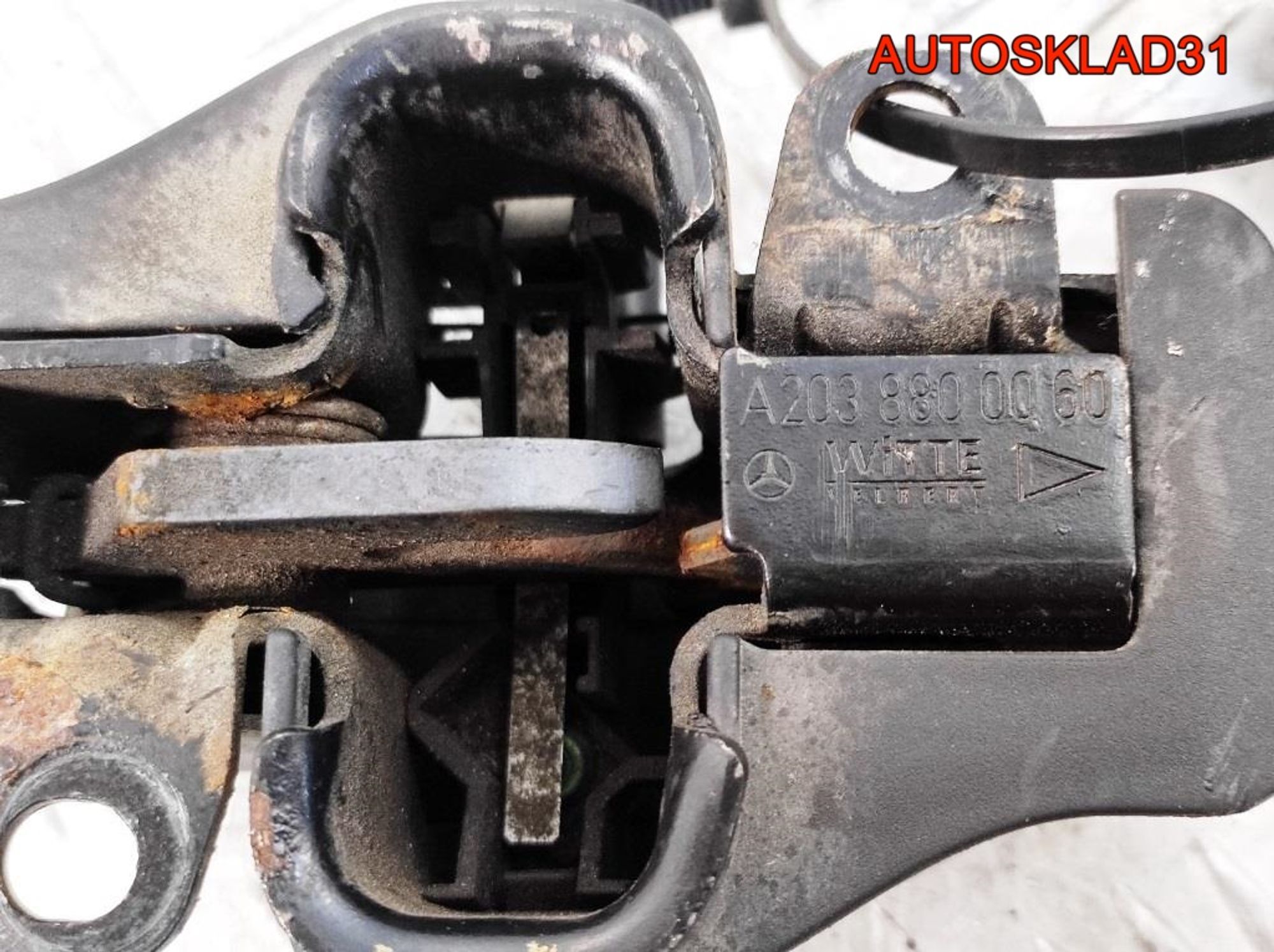 Замок капота Mercedes-Benz W203 A2038800060, 1400 рублей, Дубовое