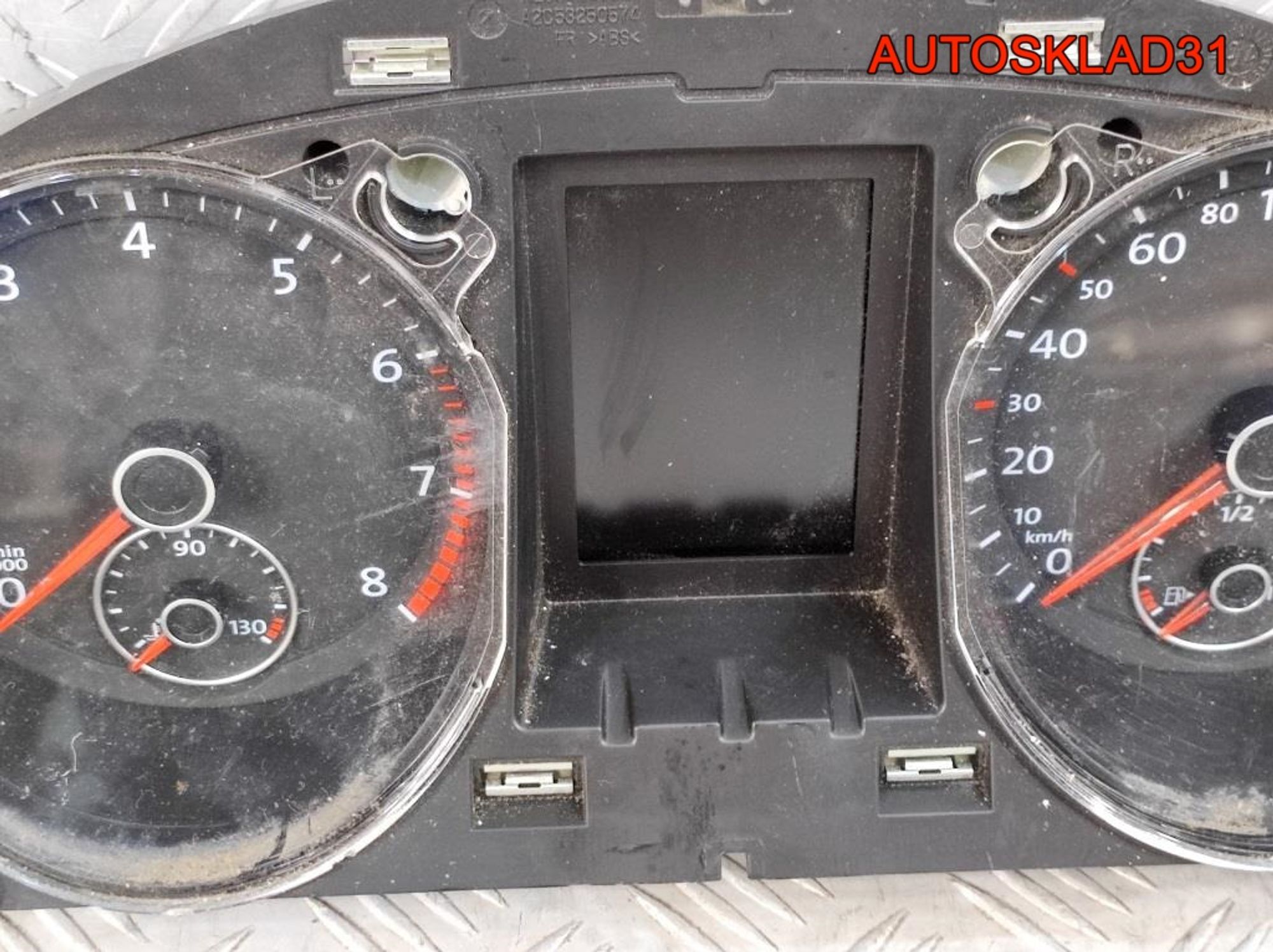 Панель приборов VW Passat B6 3C0920872F Бензин, 5500 рублей, Дубовое