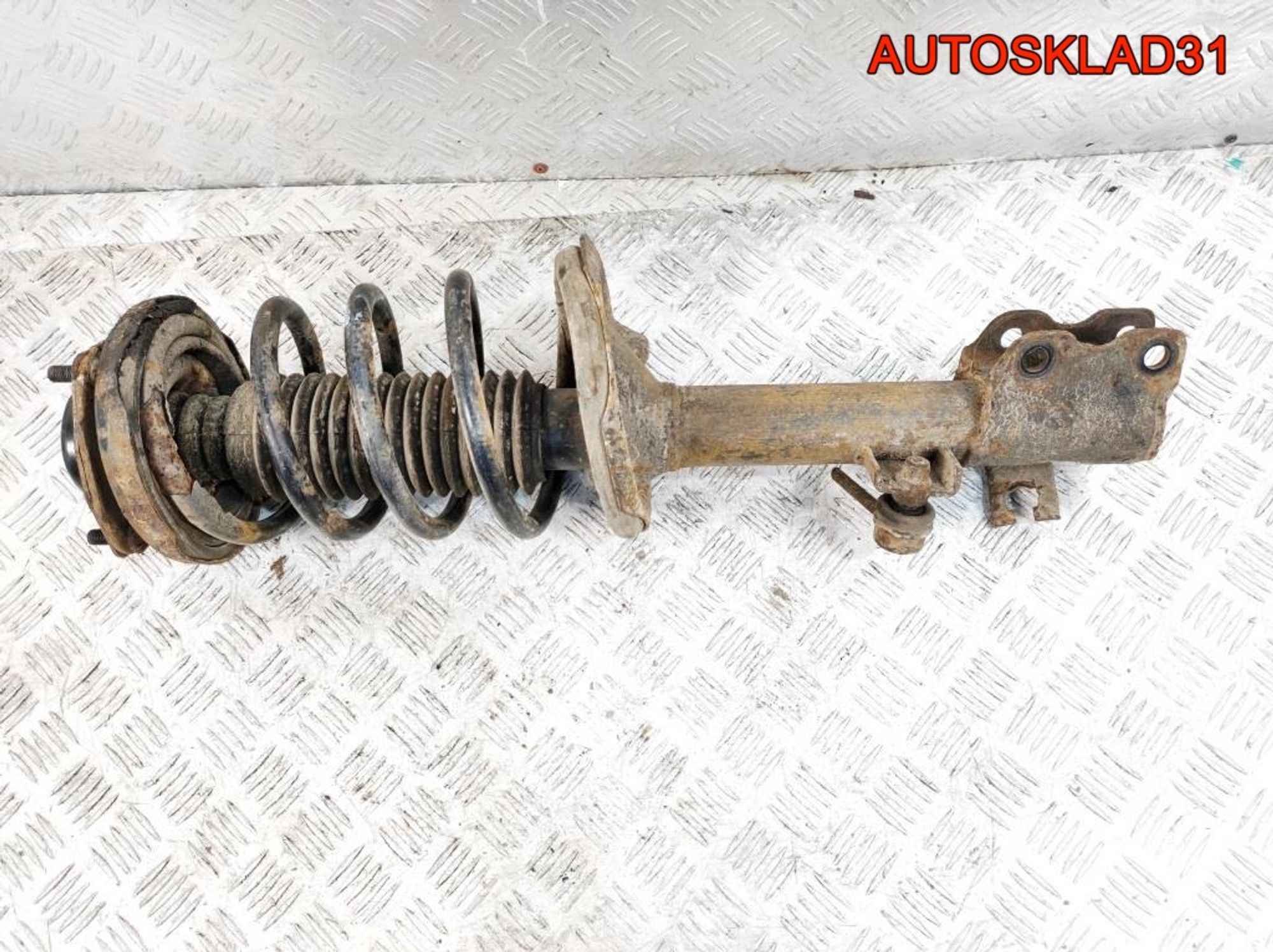 Стойка амортизатора задняя правая Nissan X-Trail T30, 2000 рублей, Дубовое