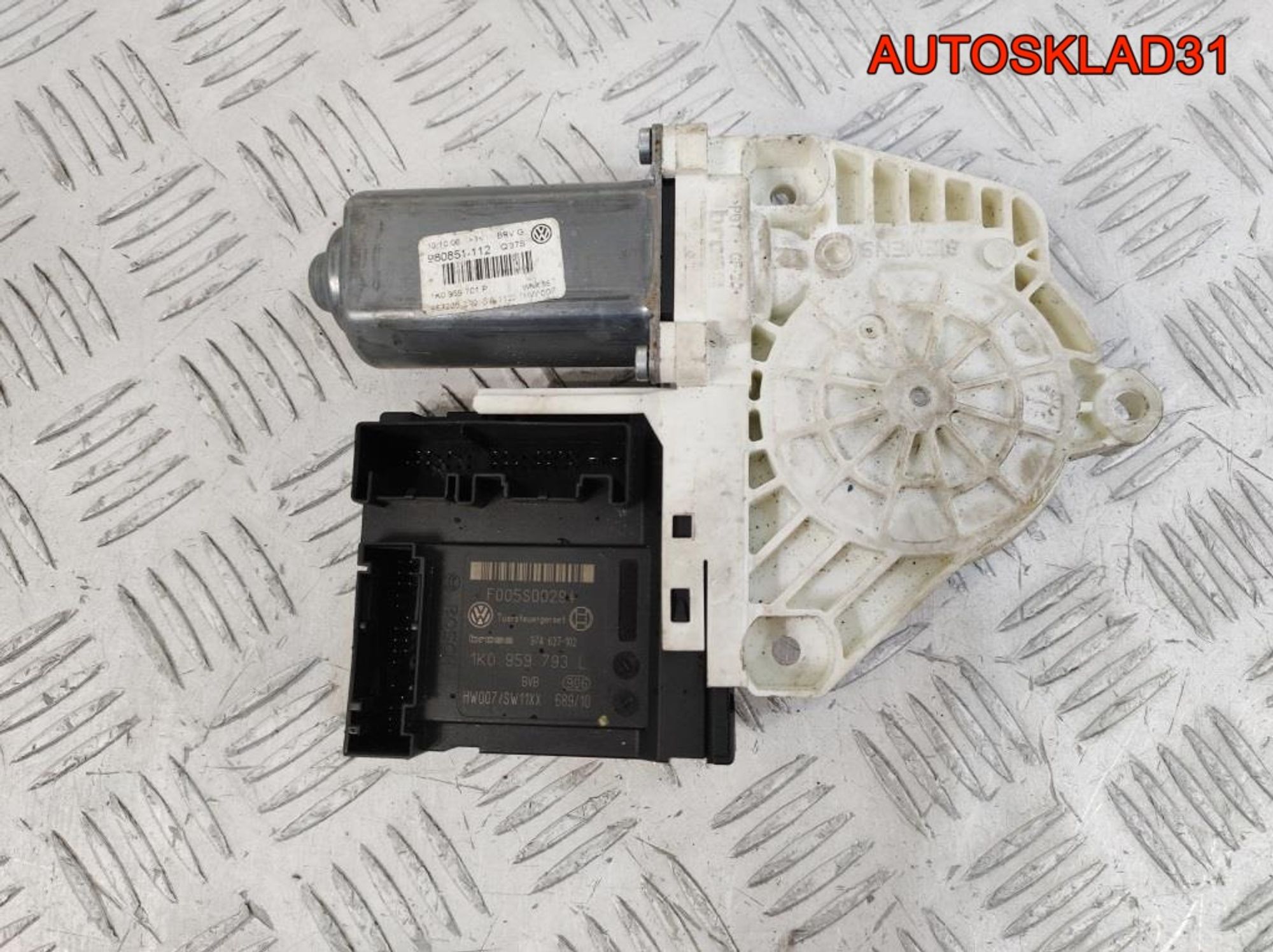 Моторчик стеклоподъемника передний левый VW Passat B6, 1800 рублей, Дубовое