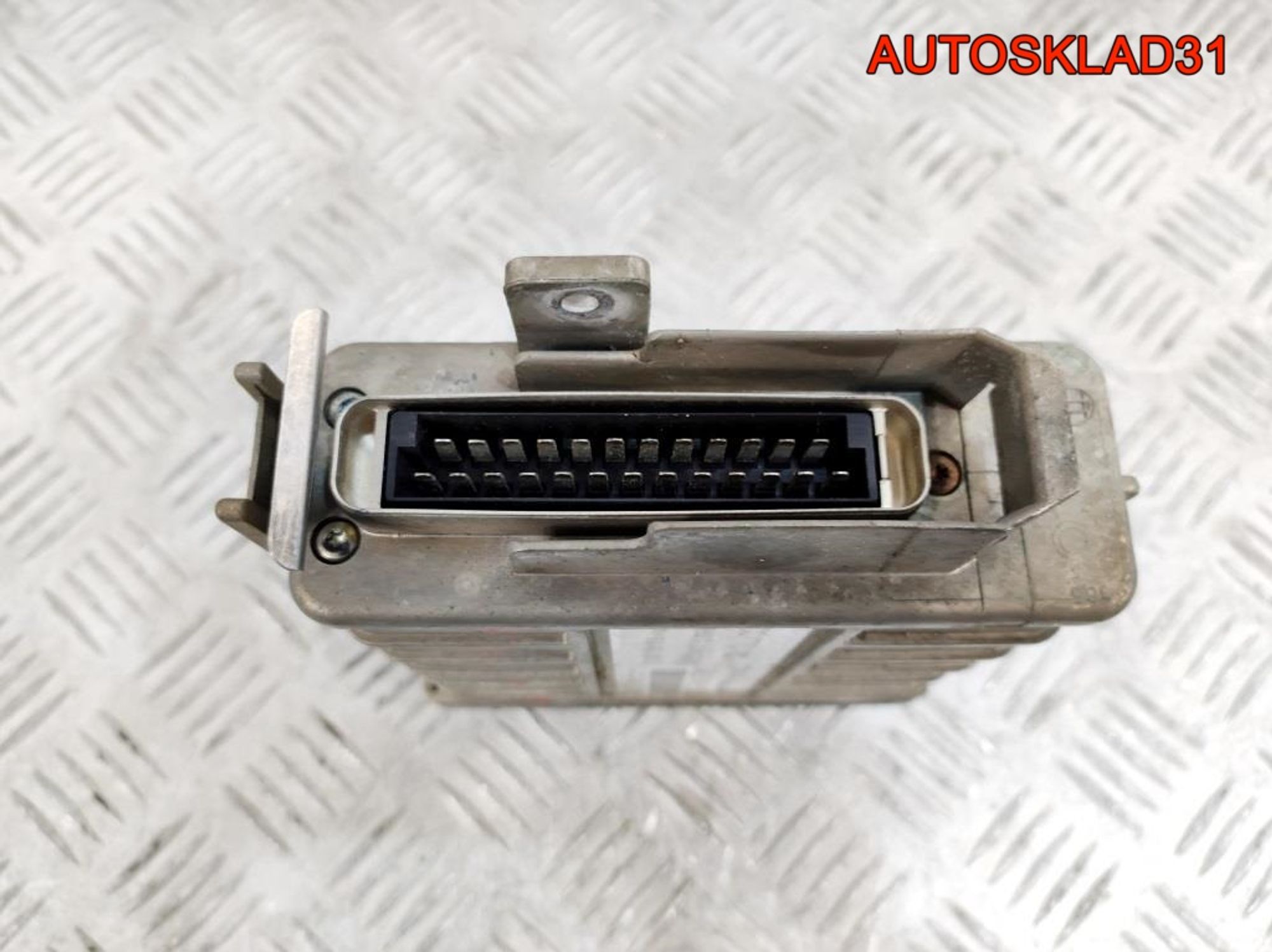 Блок эбу Audi 80/90 B3 893907383B, 1800 рублей, Дубовое