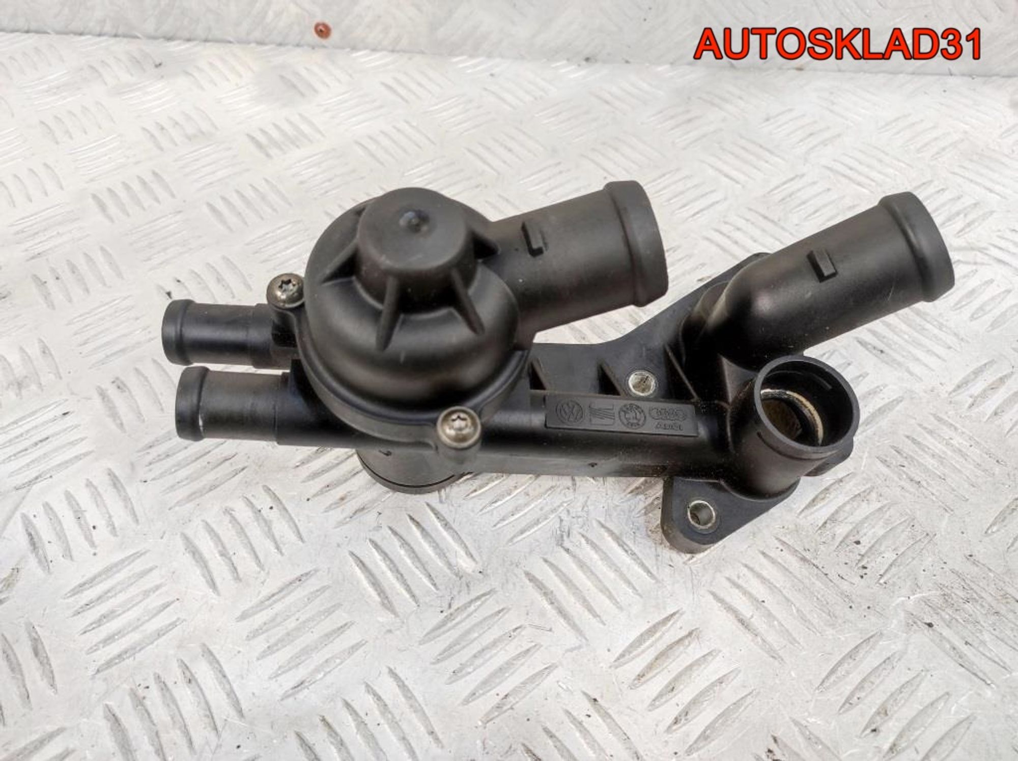 Корпус термостата Skoda Fabia 1,4 Бензин 03C121111B, 900 рублей, Дубовое