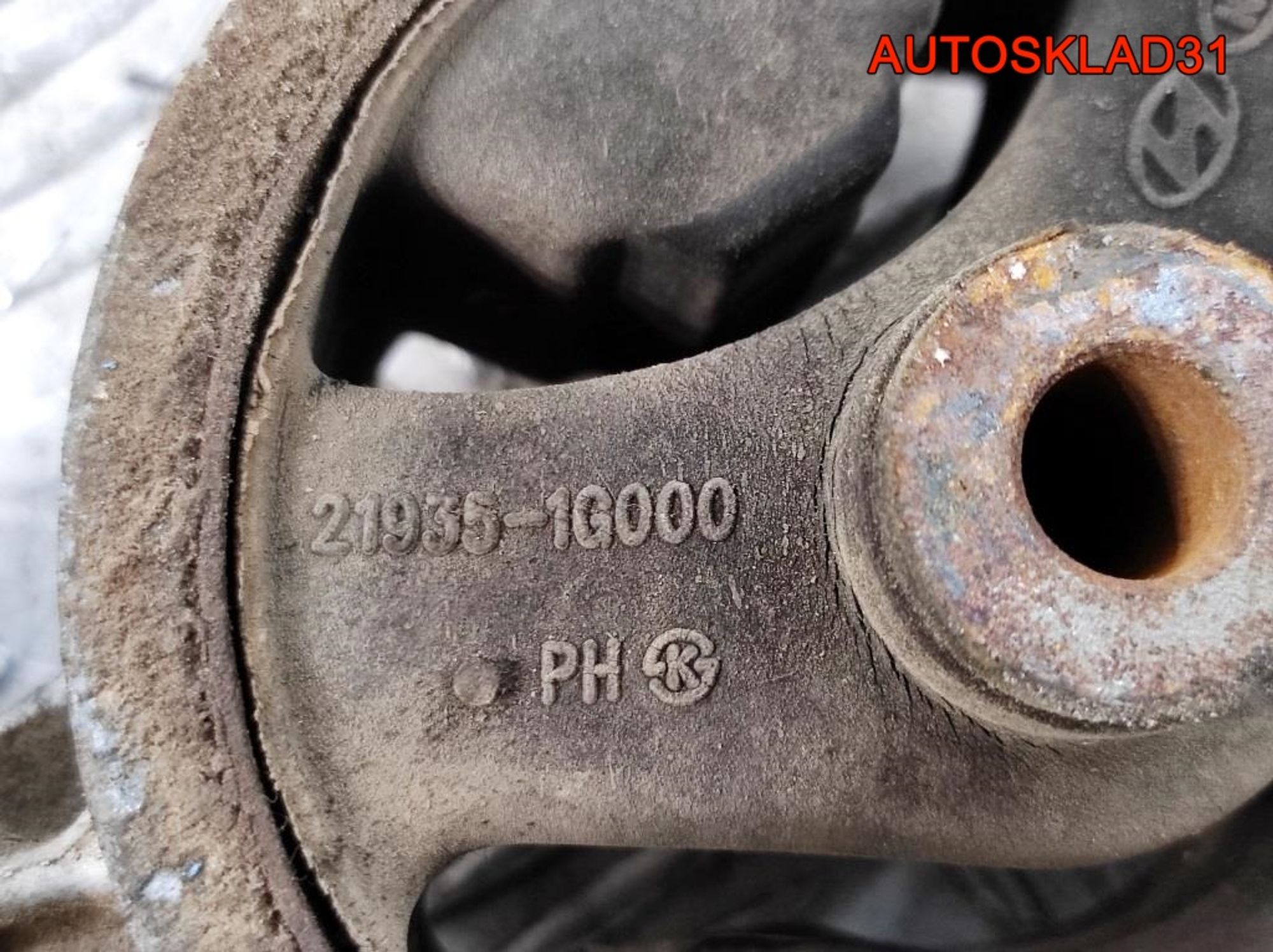 Опора двигателя задняя Kia Rio 2 1,4 G4EE Бензин 219351G000, 1500 рублей, Дубовое