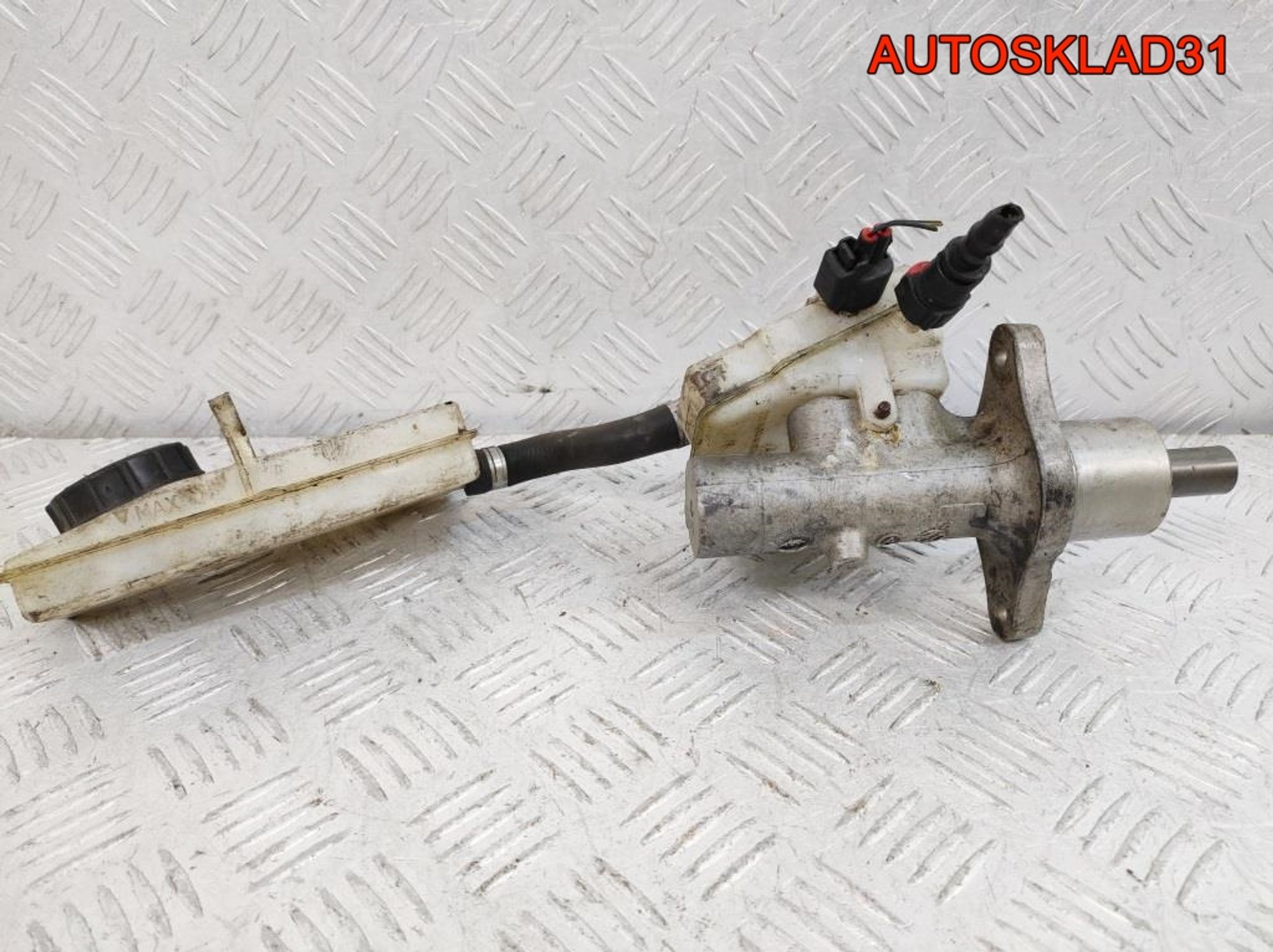 Цилиндр тормозной главный Ford Focus 2 1,6 Бензин 03350886401, 2000 рублей, Дубовое