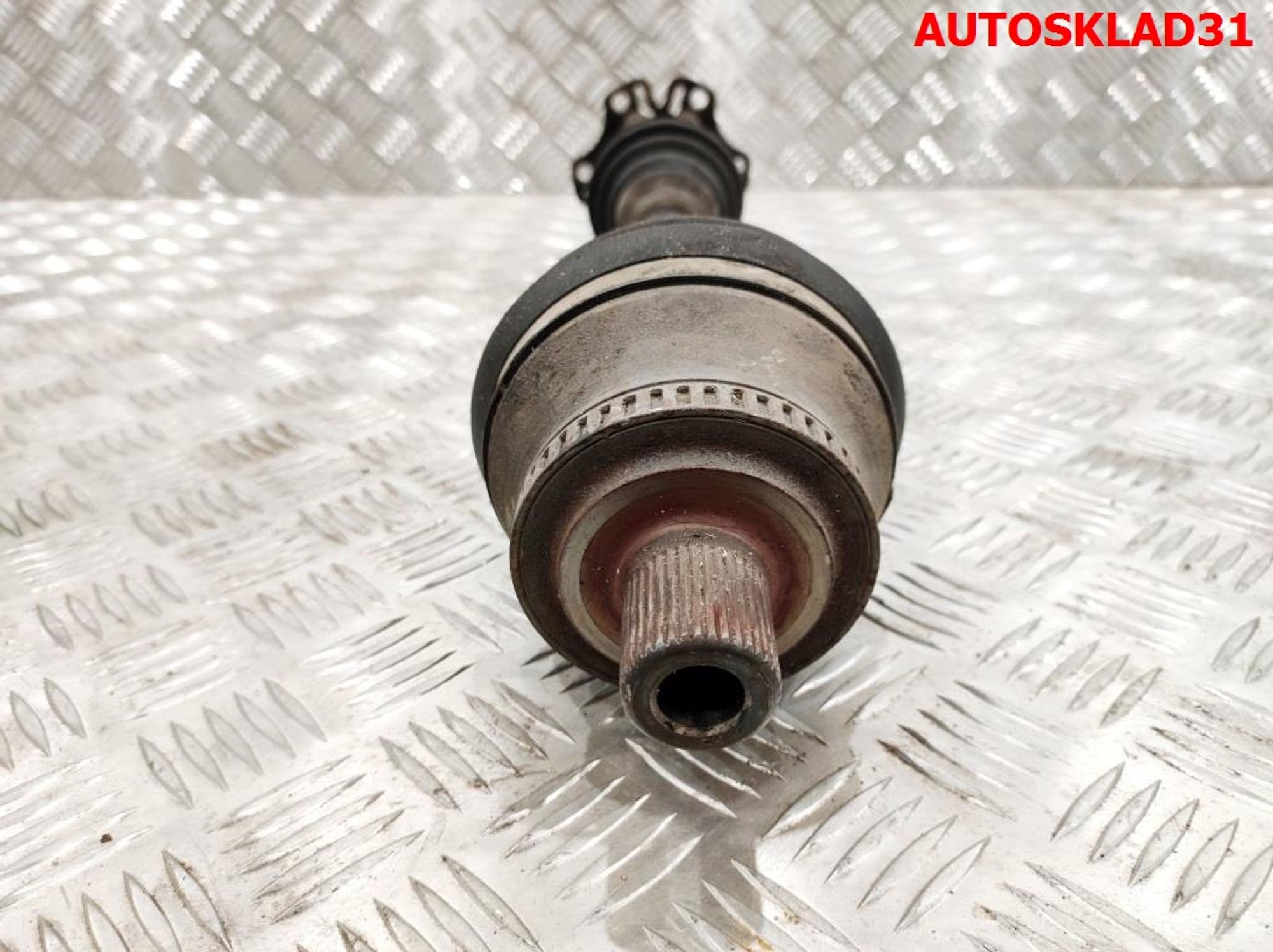 Полуось передняя левая Audi A4 B6 3,0 ASN Бензин 4WD 8E0407271AA, 5000 рублей, Дубовое