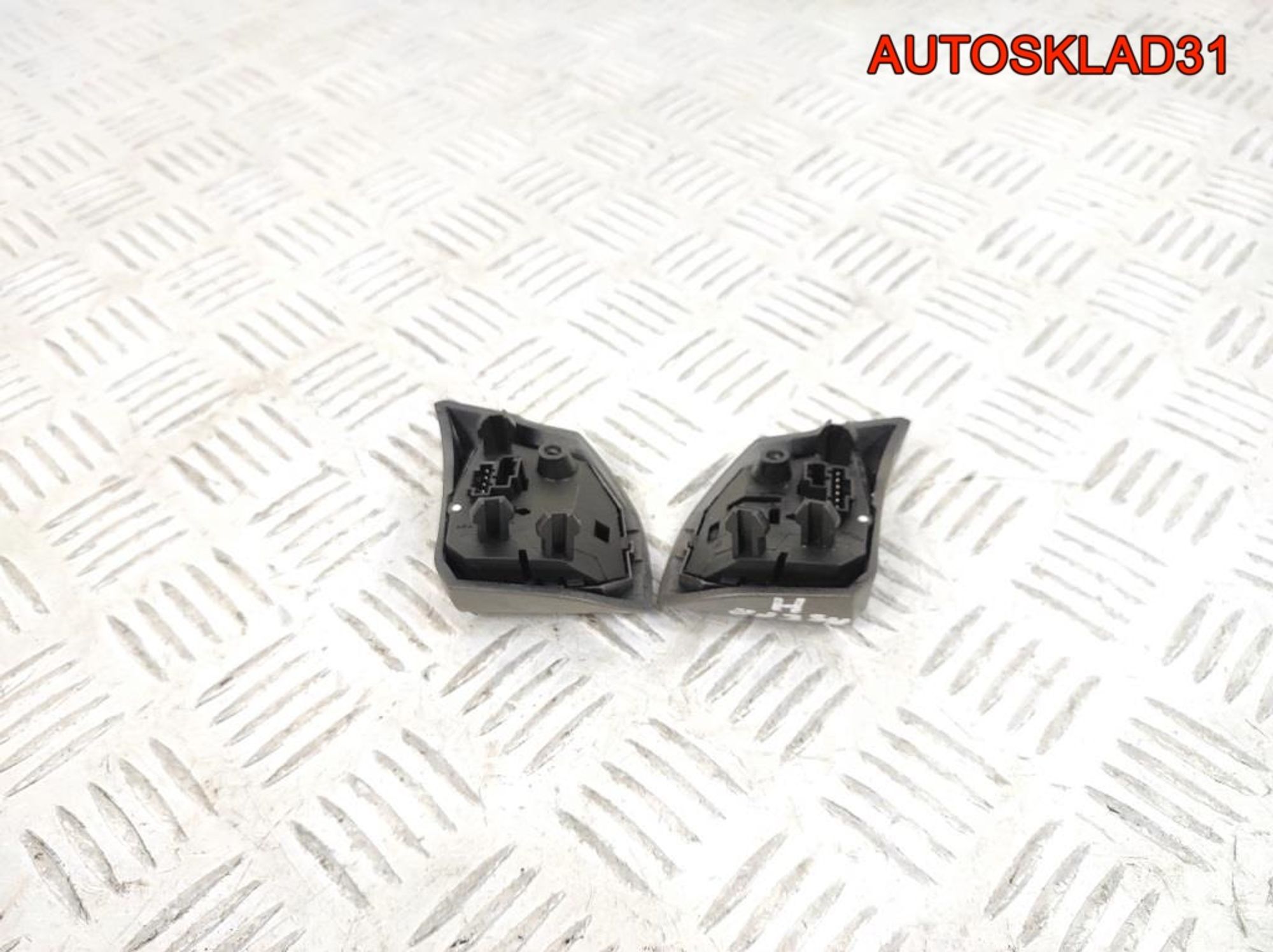 Кнопка в мультируль Opel Astra H 13126750, 1300 рублей, Дубовое