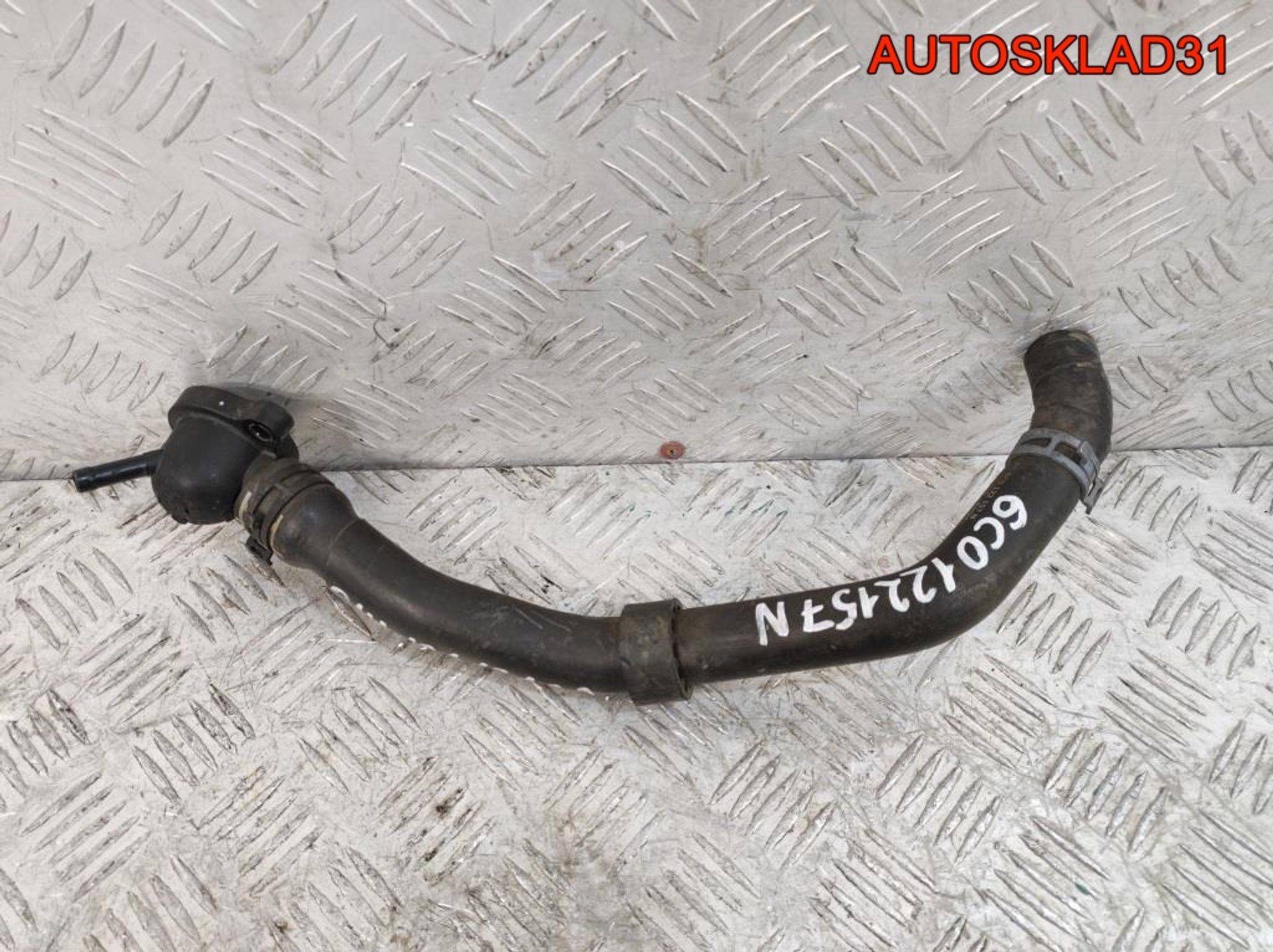 Патрубок системы охлаждения Skoda Fabia 2 6C0122157N, 1200 рублей, Дубовое