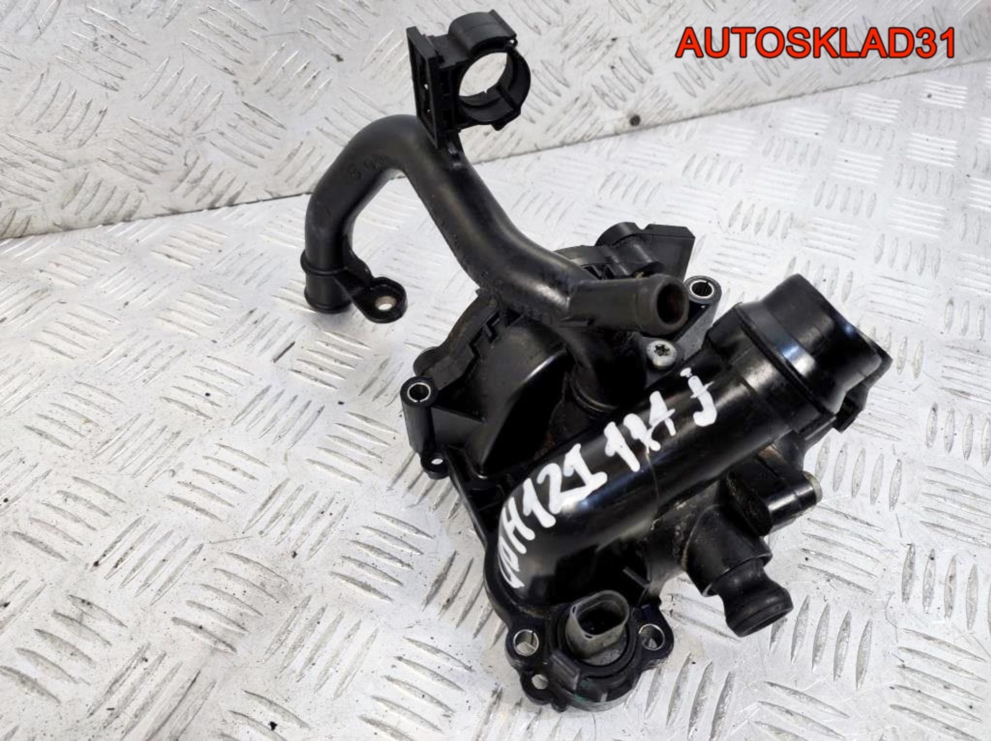 Насос водяной Volkswagen Tiguan 06H121111J Бензин, 4100 рублей, Дубовое