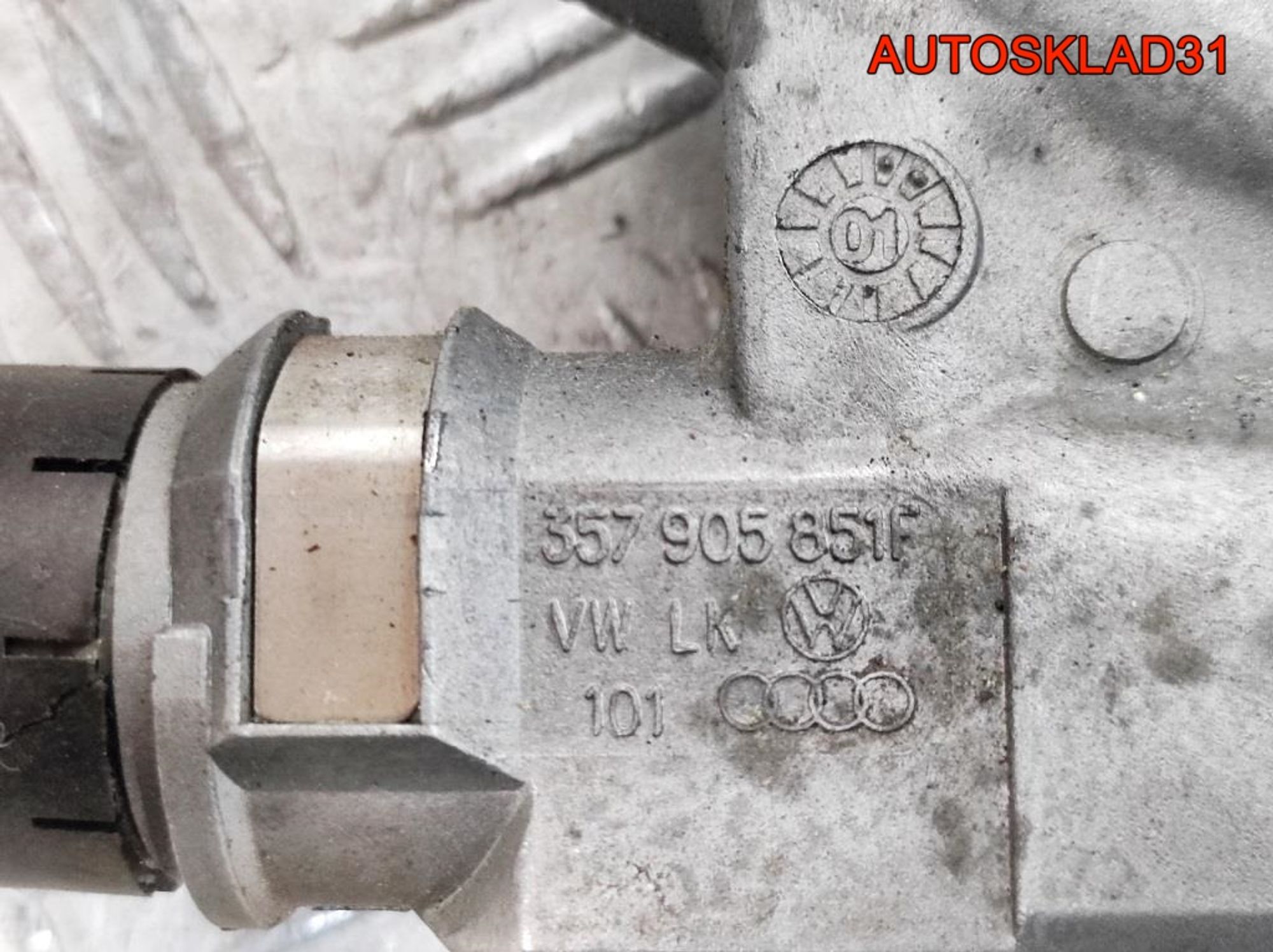 Комплект замок зажигания и личинка с ключом VW Polo 3 357905851F, 4500 рублей, Дубовое