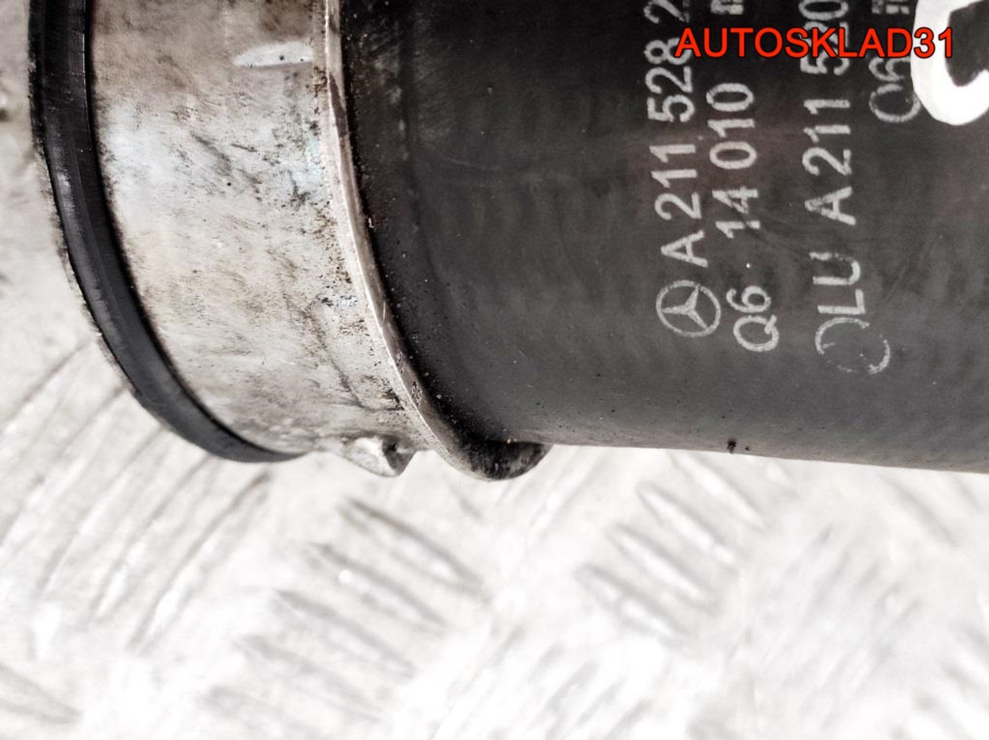 Патрубок интеркулера левый Mercedes Benz W211 A2115282982, 2000 рублей, Дубовое