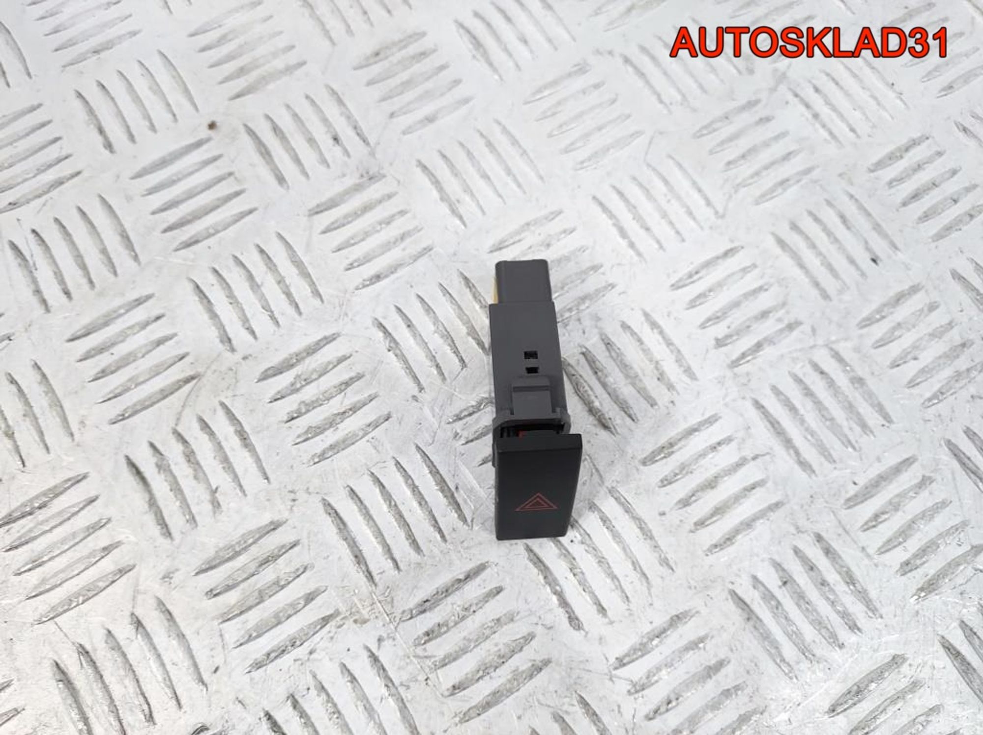 Кнопка аварийной сигнализации Chevrolet Evanda, 500 рублей, Дубовое