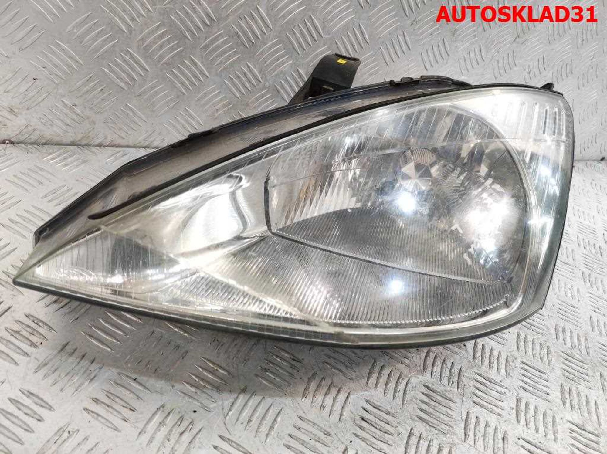 Фара левая Ford Focus 1 3S4Z13008AB Дорест, 4000 рублей, Дубовое