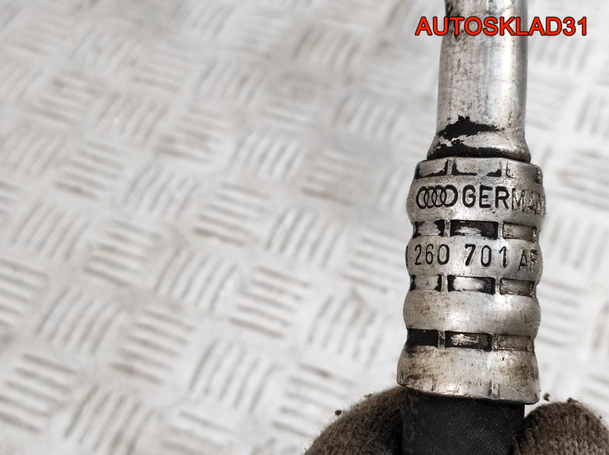 Трубка кондиционера Audi A8 D3 6.0BHT Бензин 4E0260701F, 2700 рублей, Дубовое