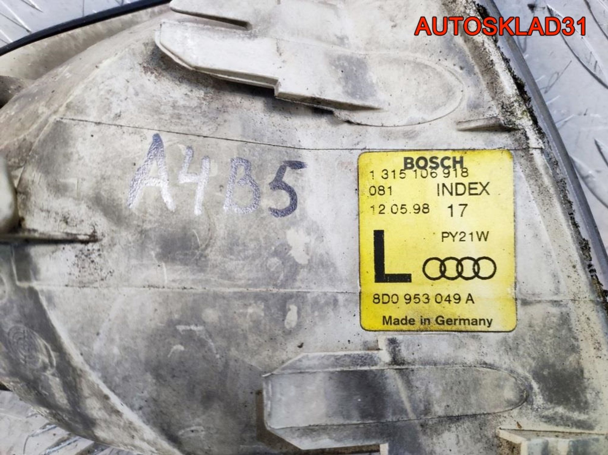Указатель поворота левый Audi A4 B5 8D0953049A, 900 рублей, Дубовое