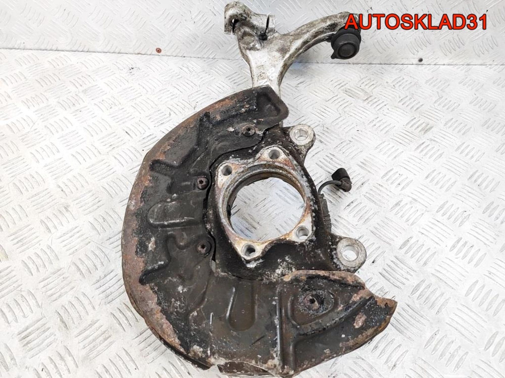 Кулак поворотный передний левый Audi A4 B6 8E0407241E, 12000 рублей, Дубовое