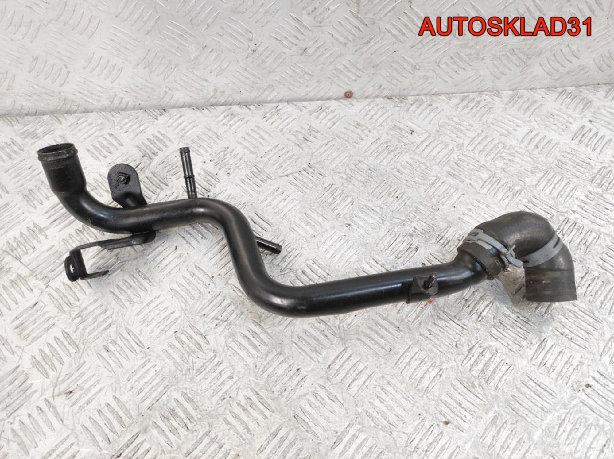 Трубка охлаждающей жидкости Audi A4 B6 1,9 Дизель 038121071S, 1000 рублей, Дубовое