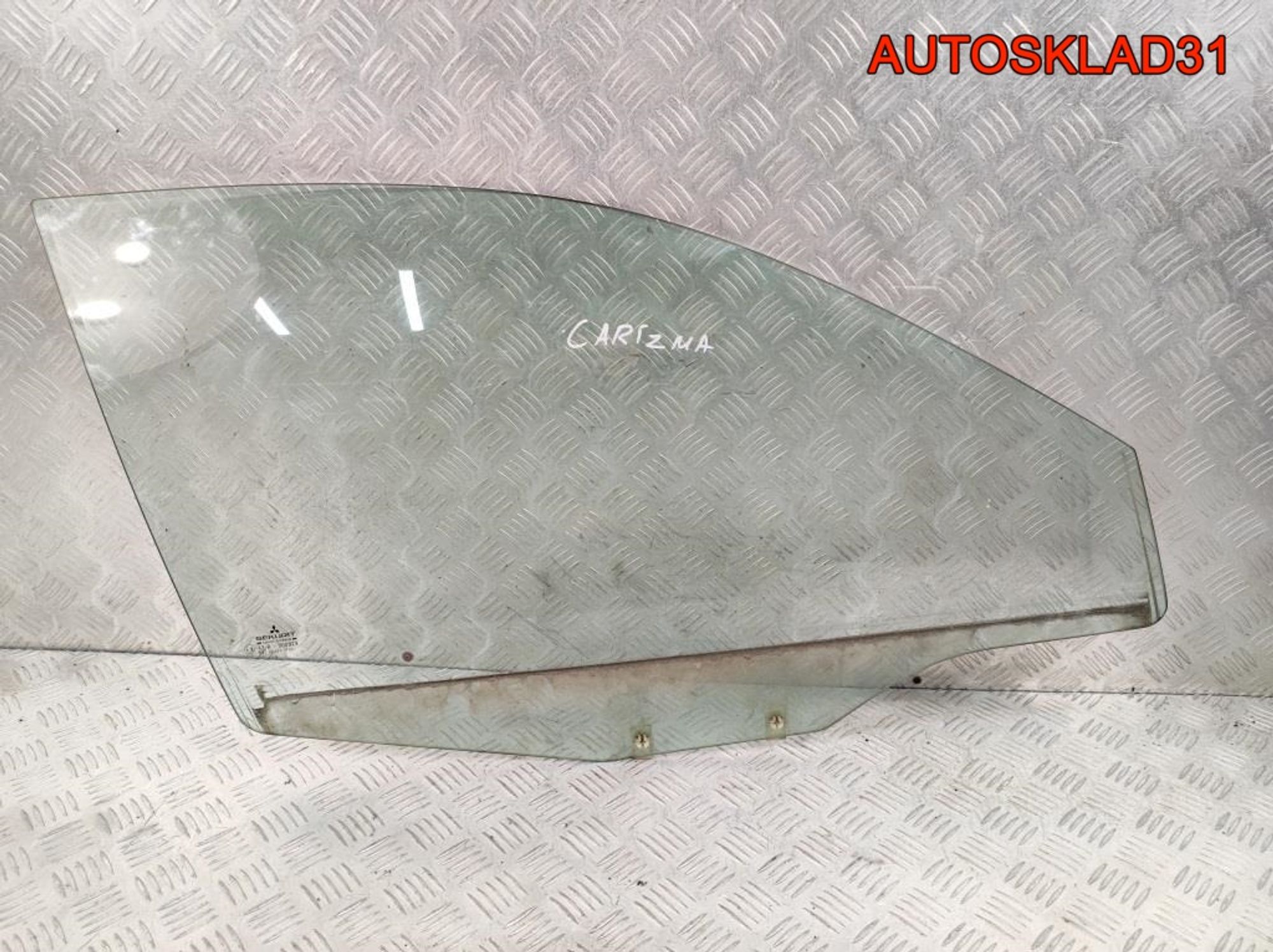 Стекло двери правой Mitsubishi Carisma MR720213, 1400 рублей, Дубовое