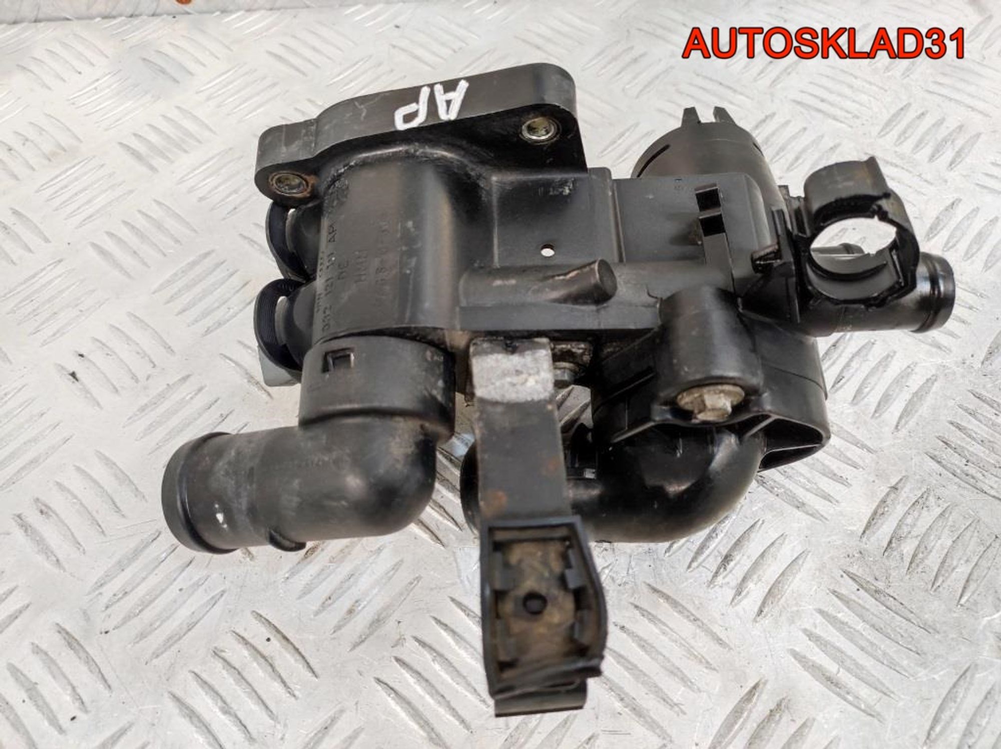 Корпус термостата Skoda Fabia 1,4 Бензин 032121111AP, 900 рублей, Дубовое