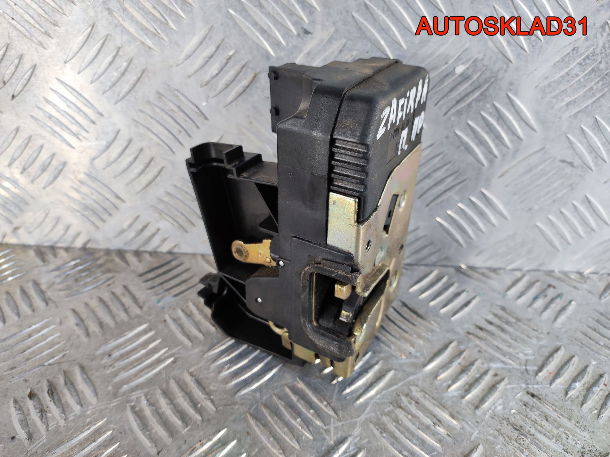 Замок двери передней правой Opel Zafira A 90561154, 900 рублей, Дубовое