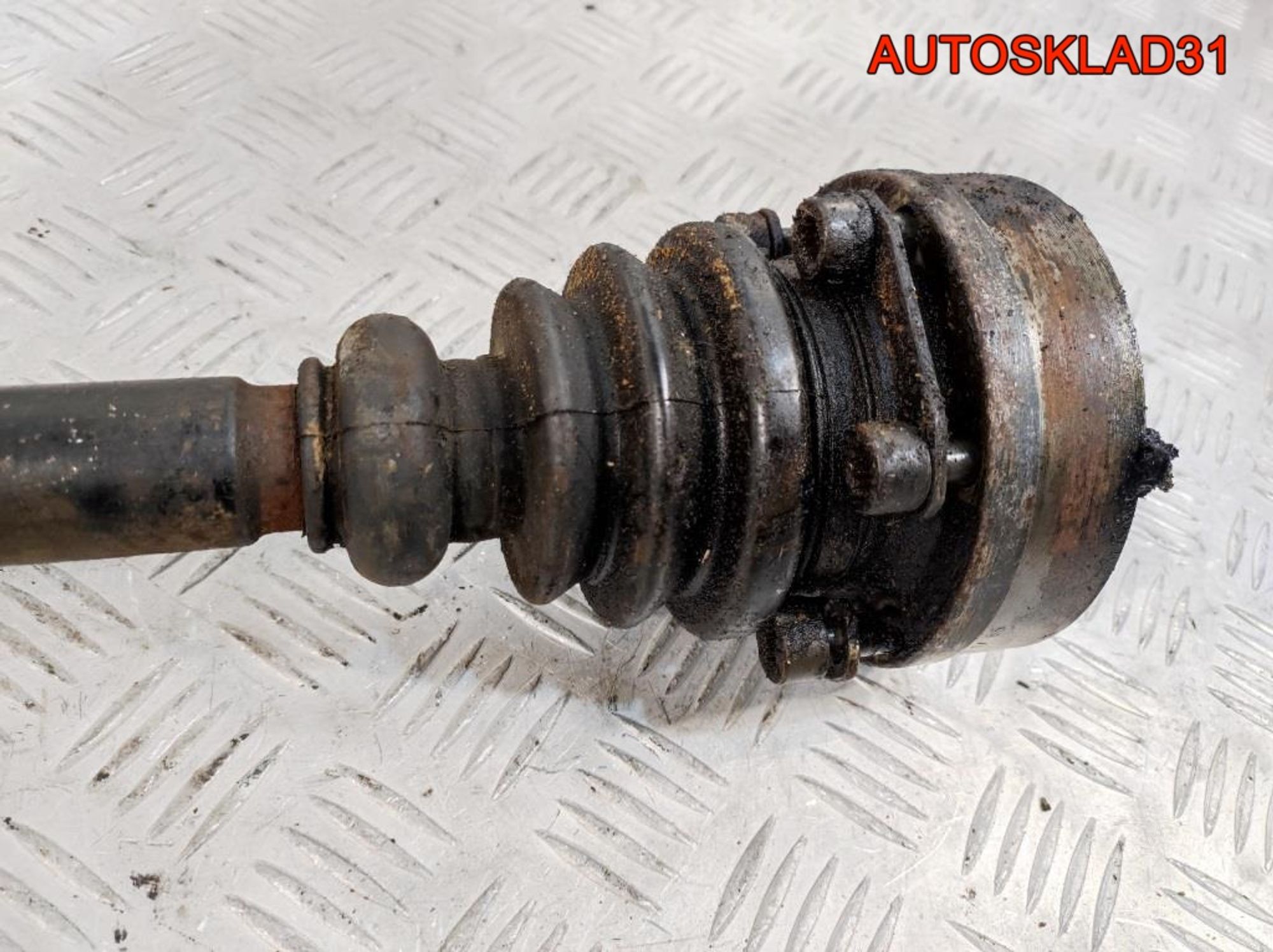 Привод передний левый Audi 100 C3 431407331G, 2300 рублей, Дубовое