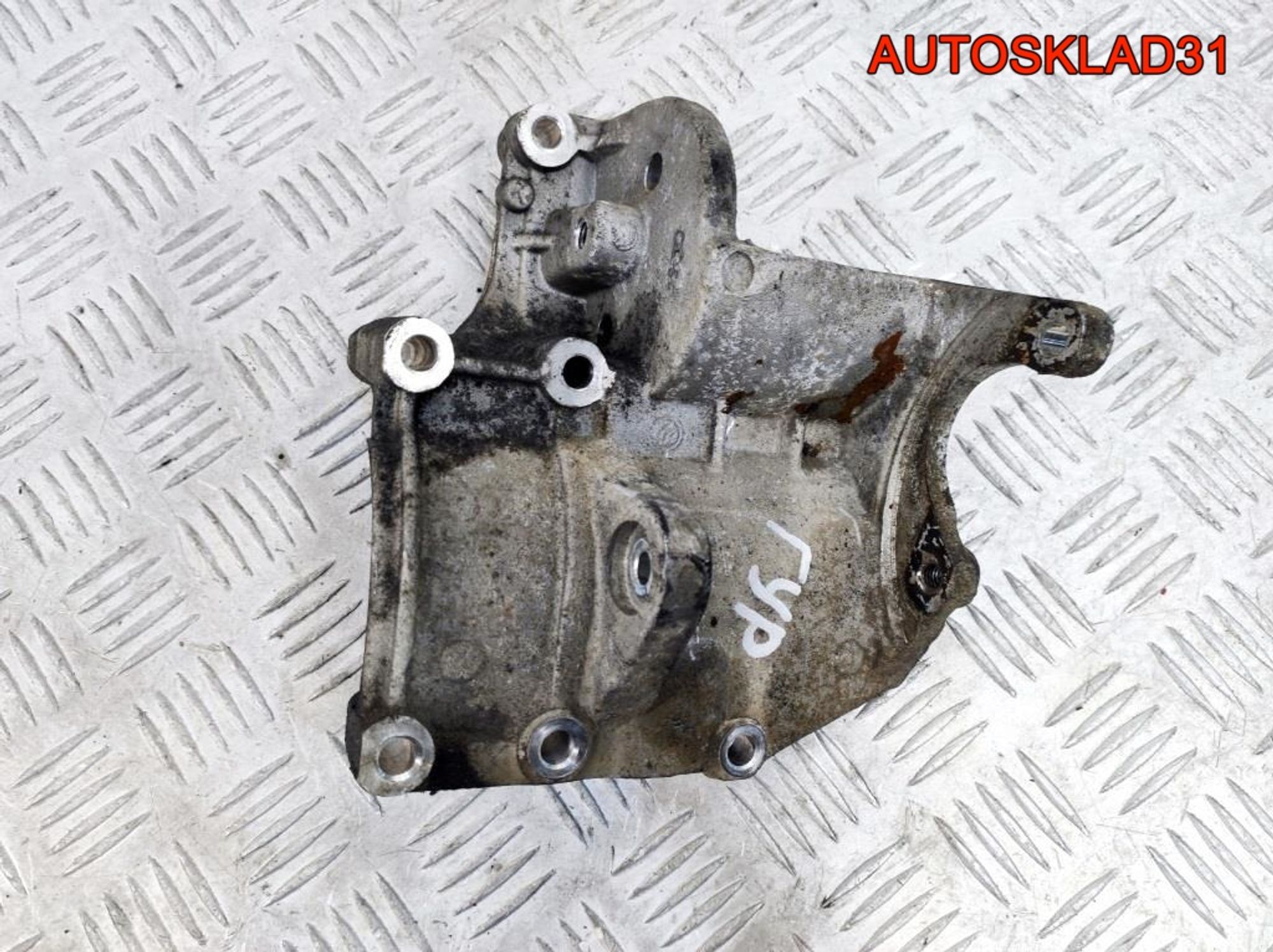 Кронштейн гидроусилителя Hyundai H 1 252714A001, 1400 рублей, Дубовое