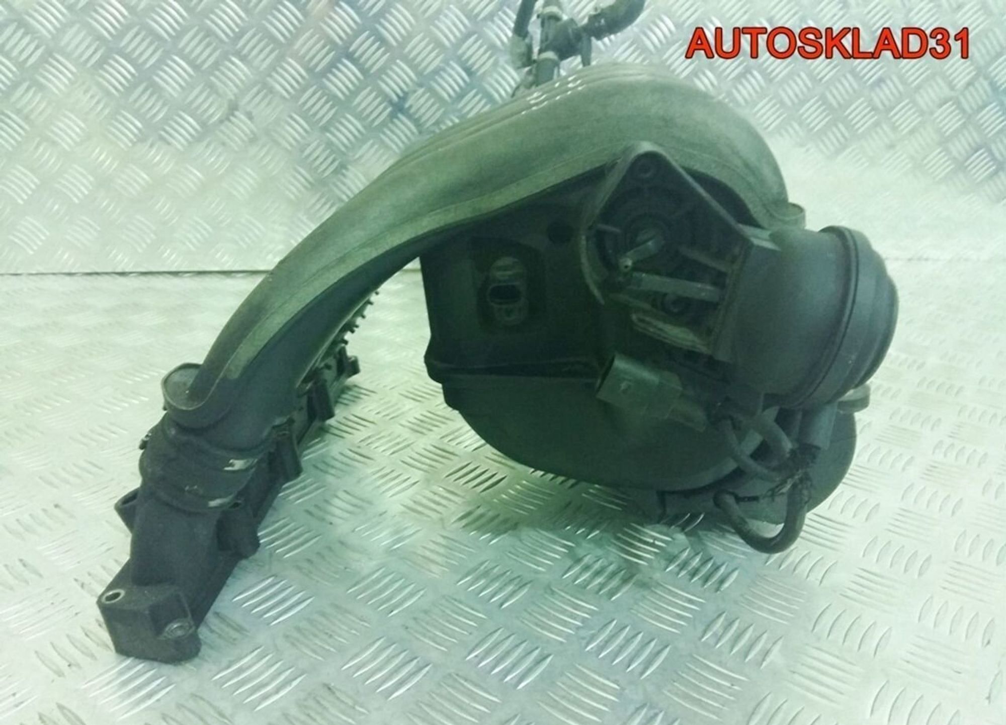 Коллектор впускной Audi A4 B6 2.0 ALT 06B133210AJ, 3600 рублей, Дубовое